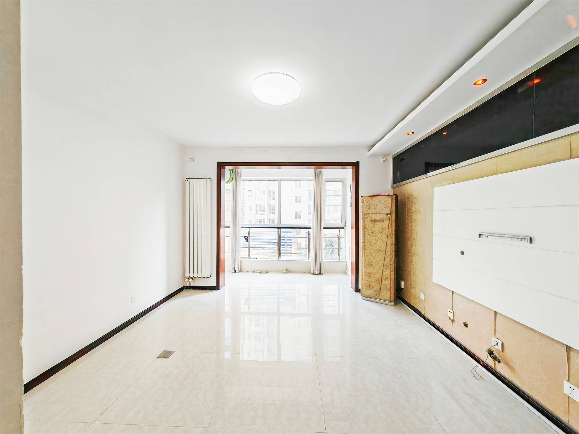  鲁能领秀城E区（六区） 南北