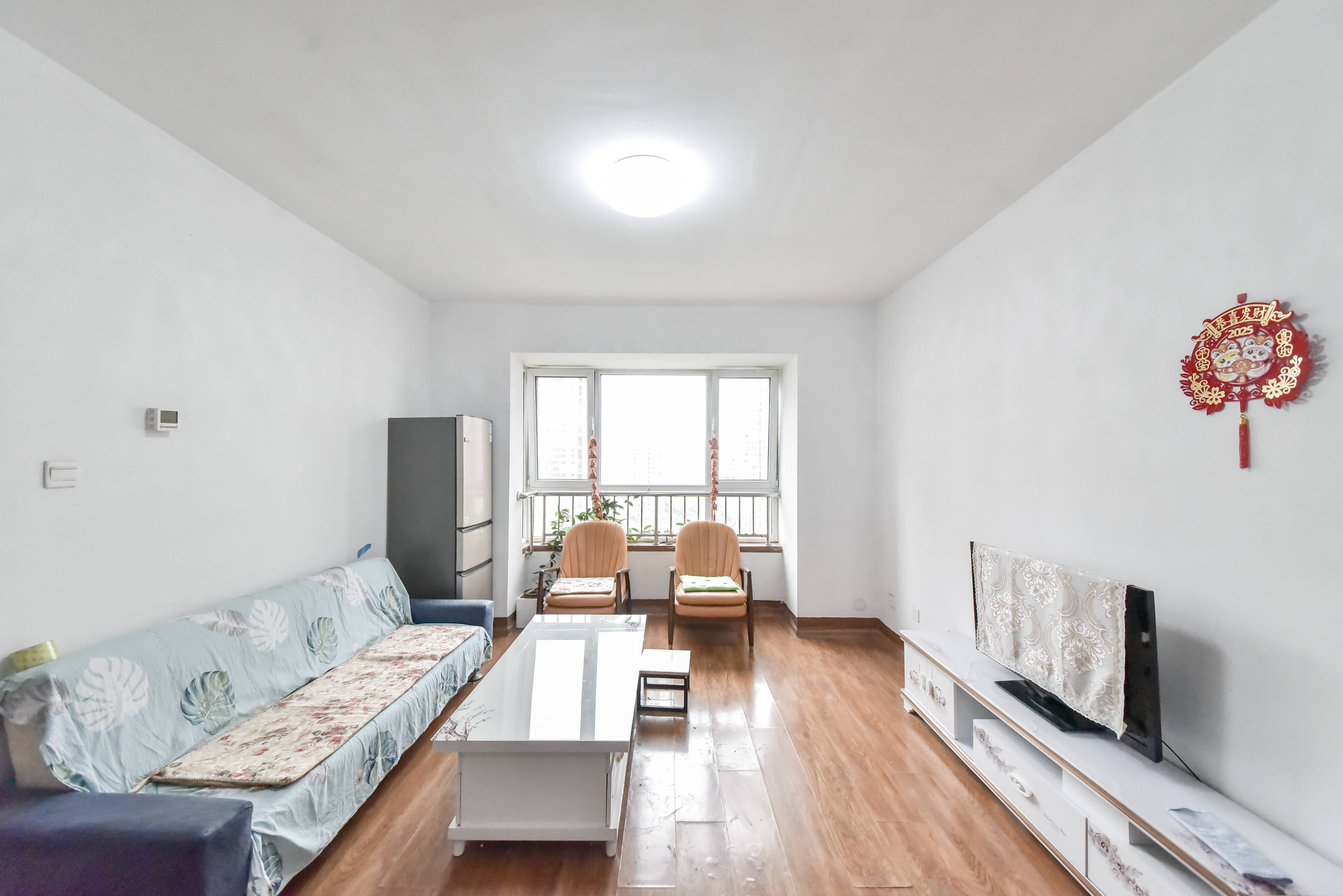  银丰唐郡紫薇园 南北