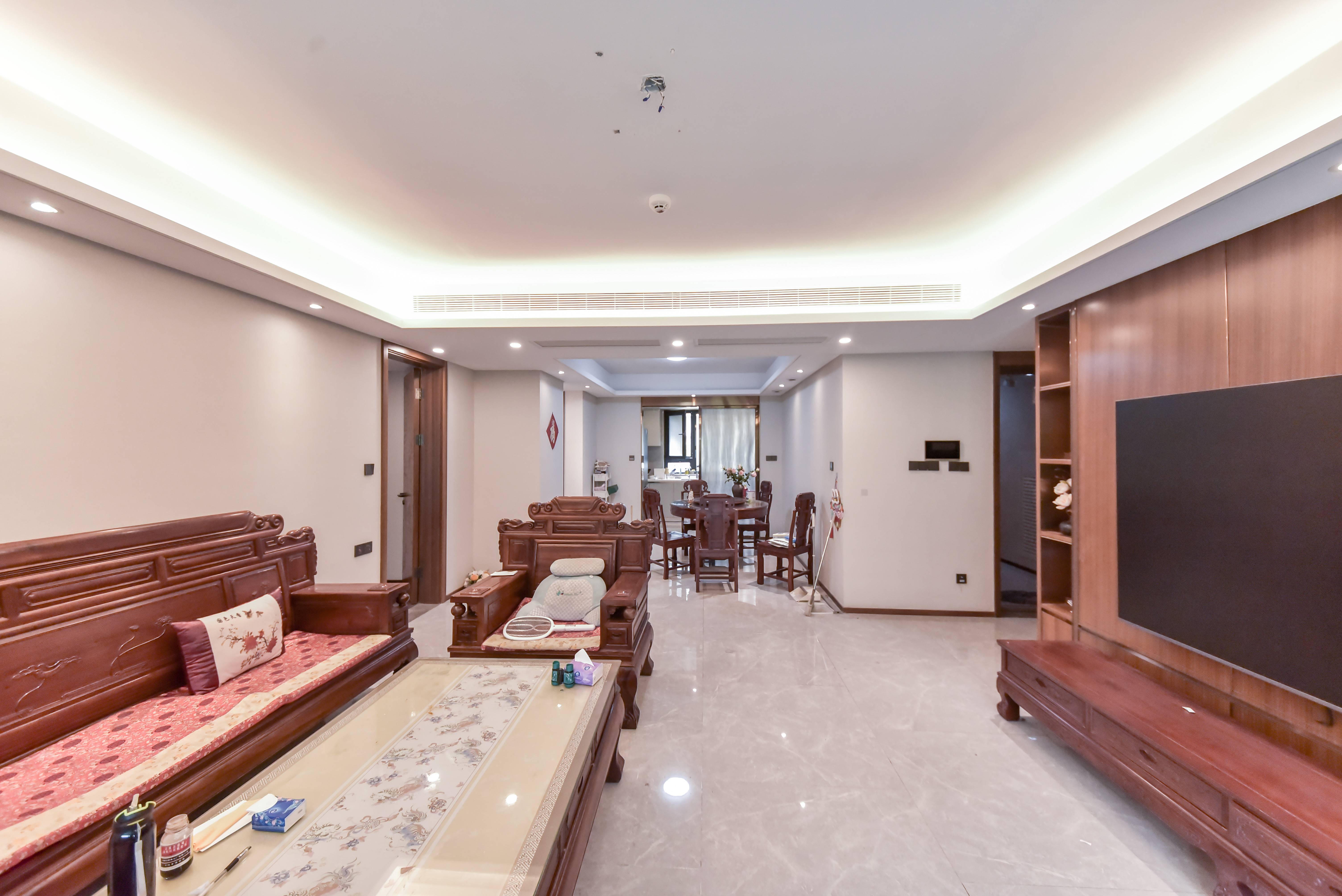  银丰玖玺城二期山和院 南北