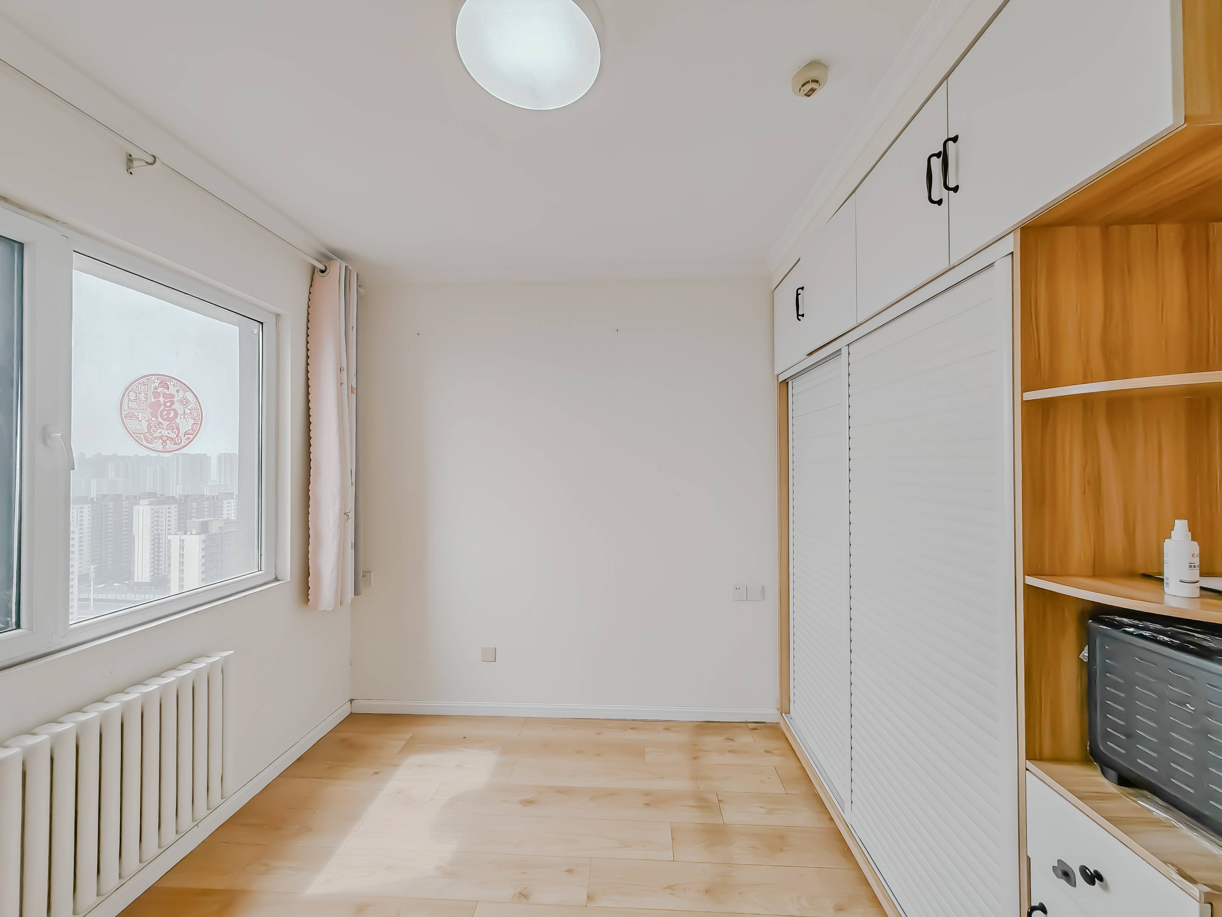 天鸿万象新天万卷府