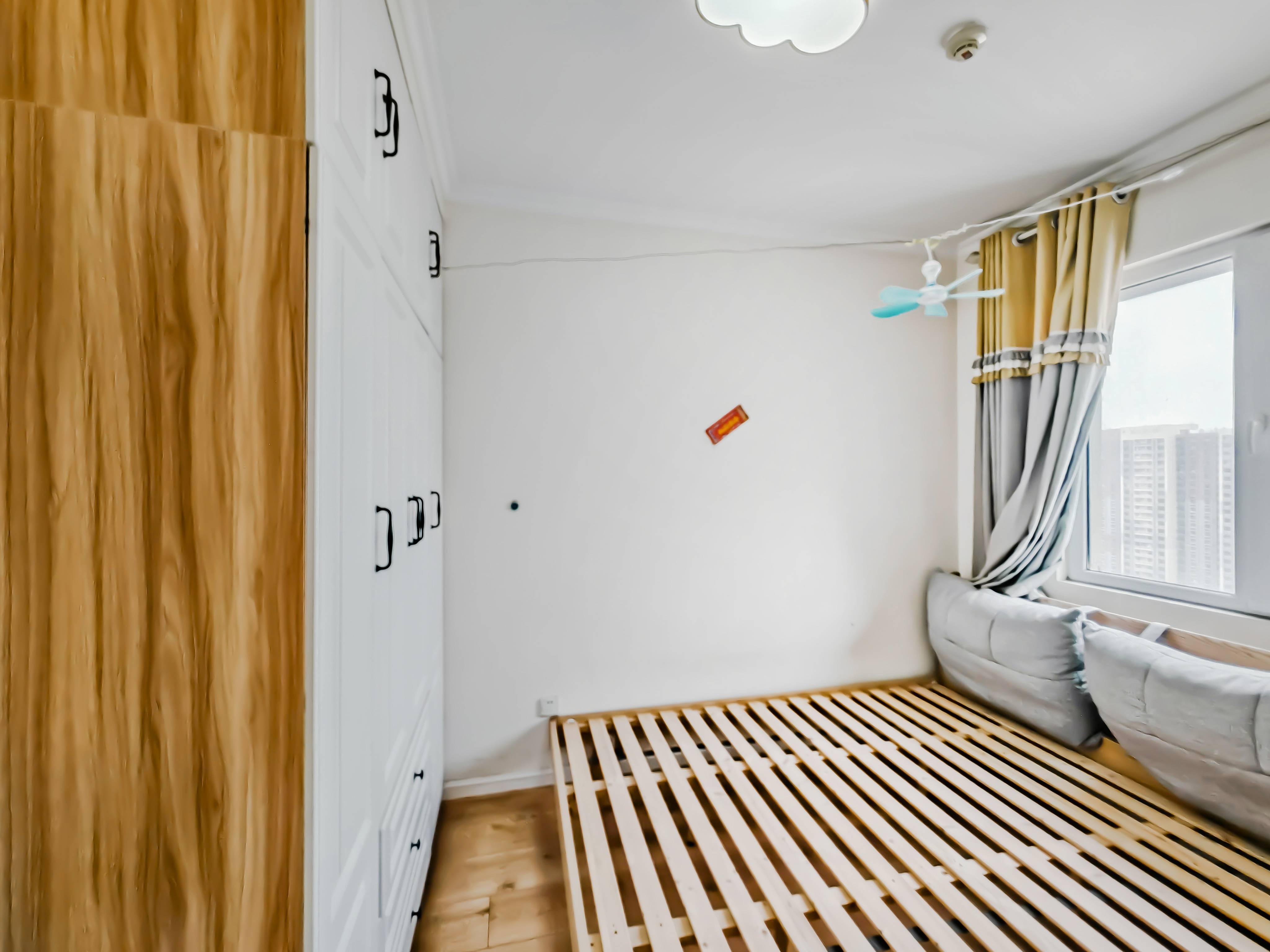 天鸿万象新天万卷府