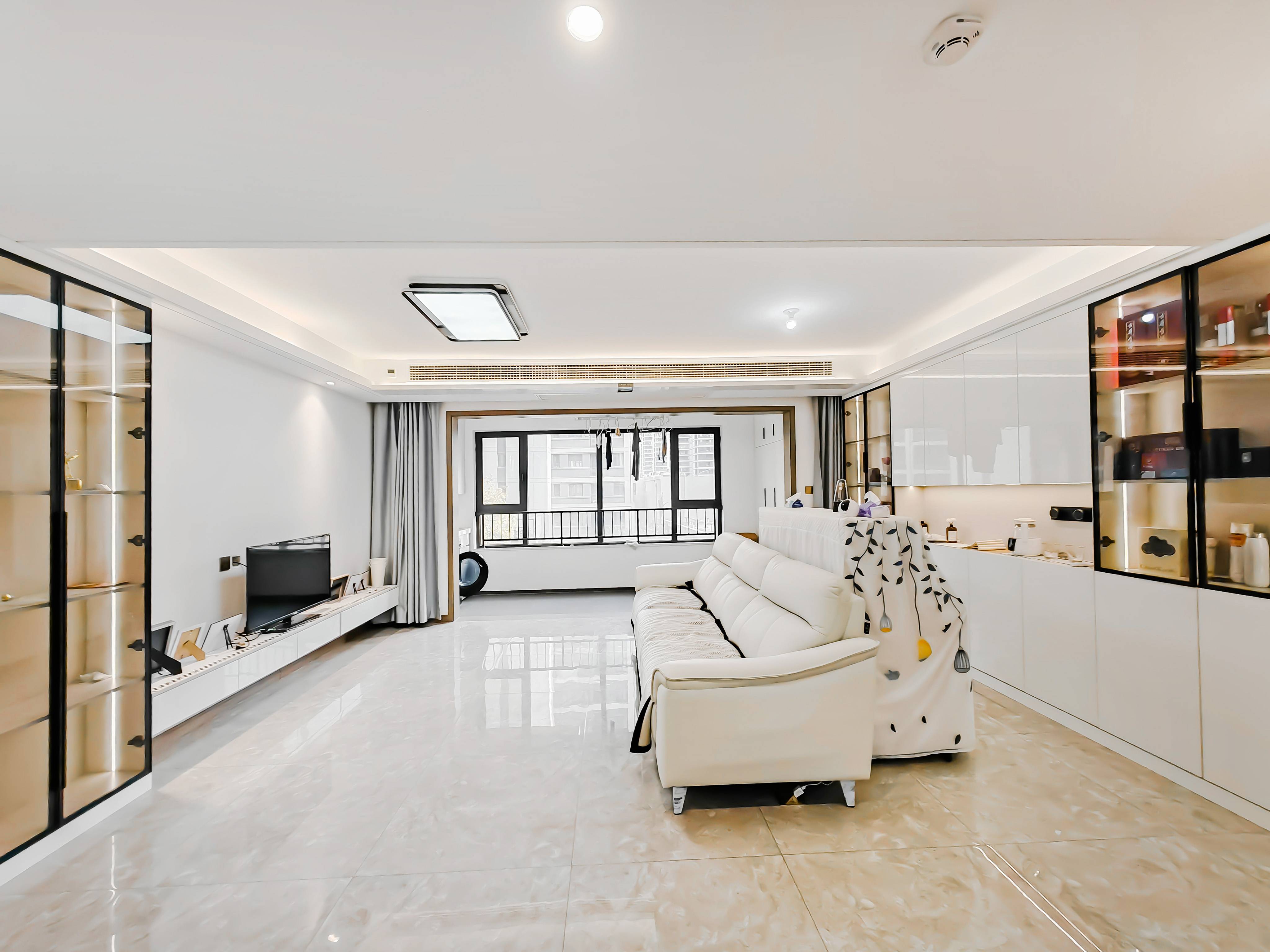  招商·滨河府 南北