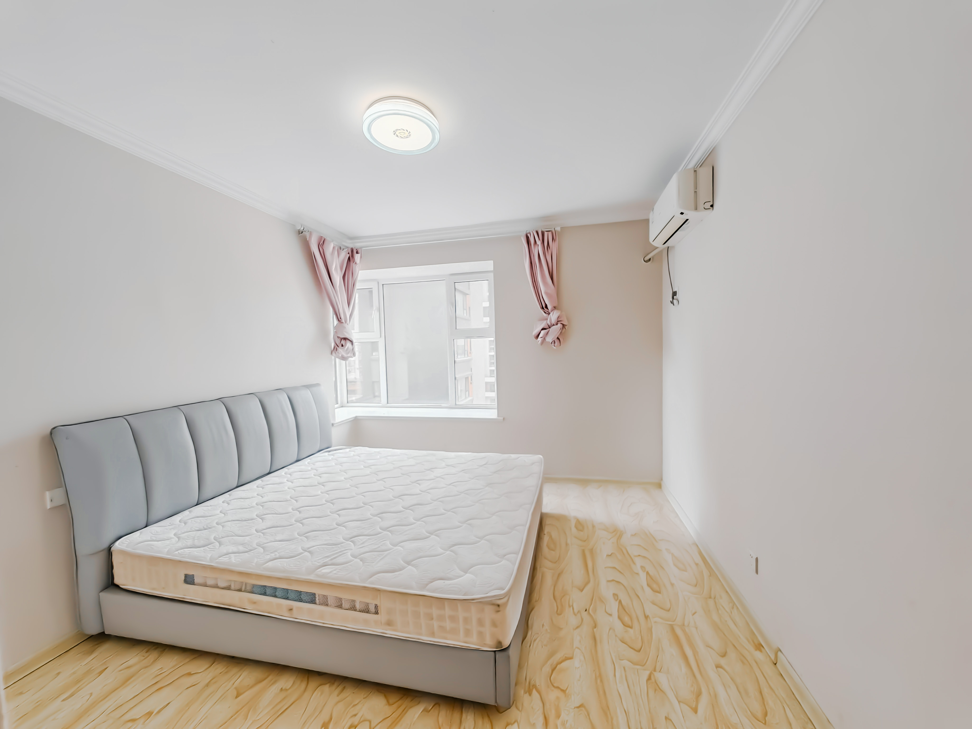 天鸿万象新天哈佛郡