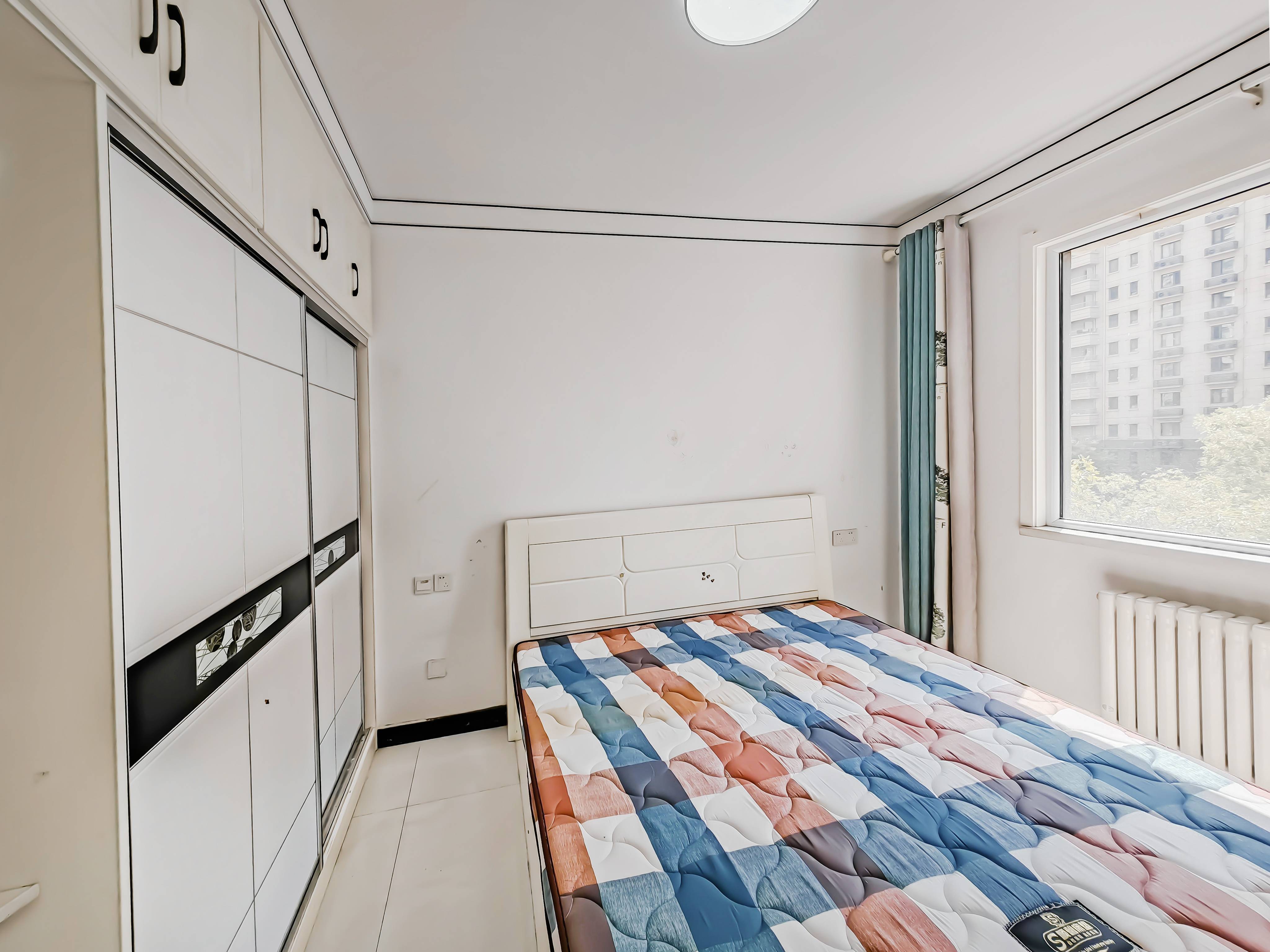 天鸿万象新天万卷府