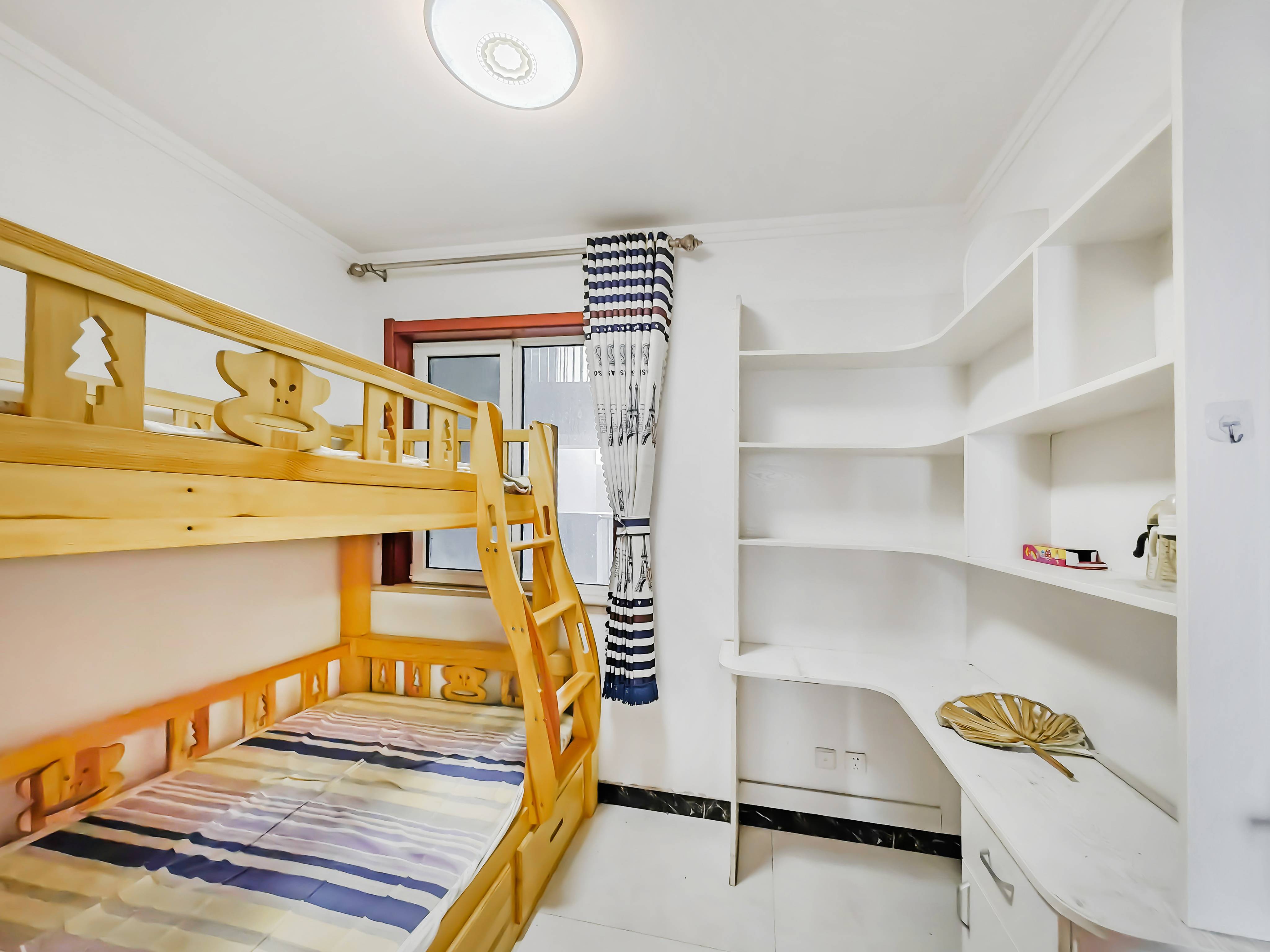 天鸿万象新天哈佛郡