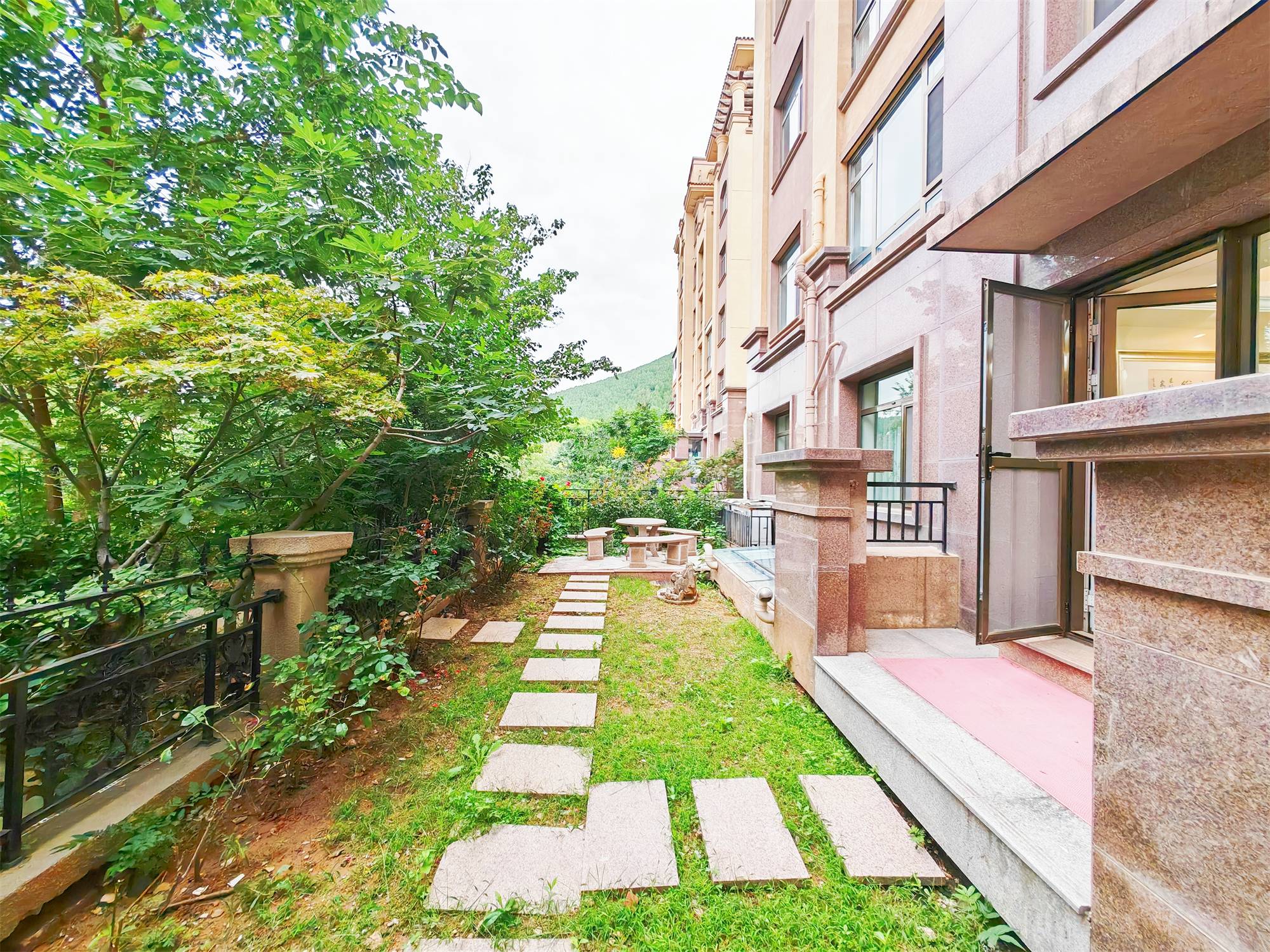 鲁能领秀城·漫山香墅