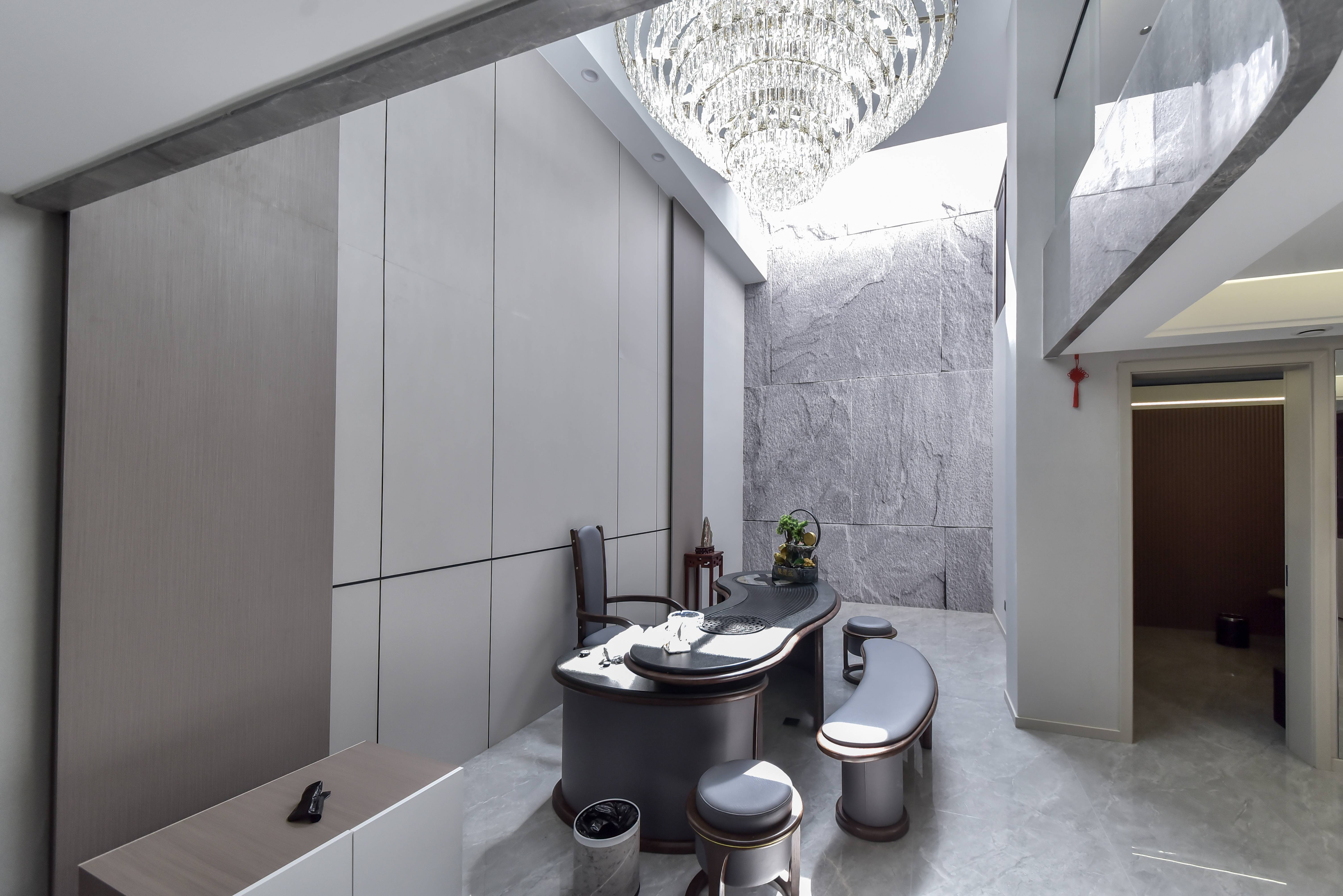  雪山金茂逸墅 南北