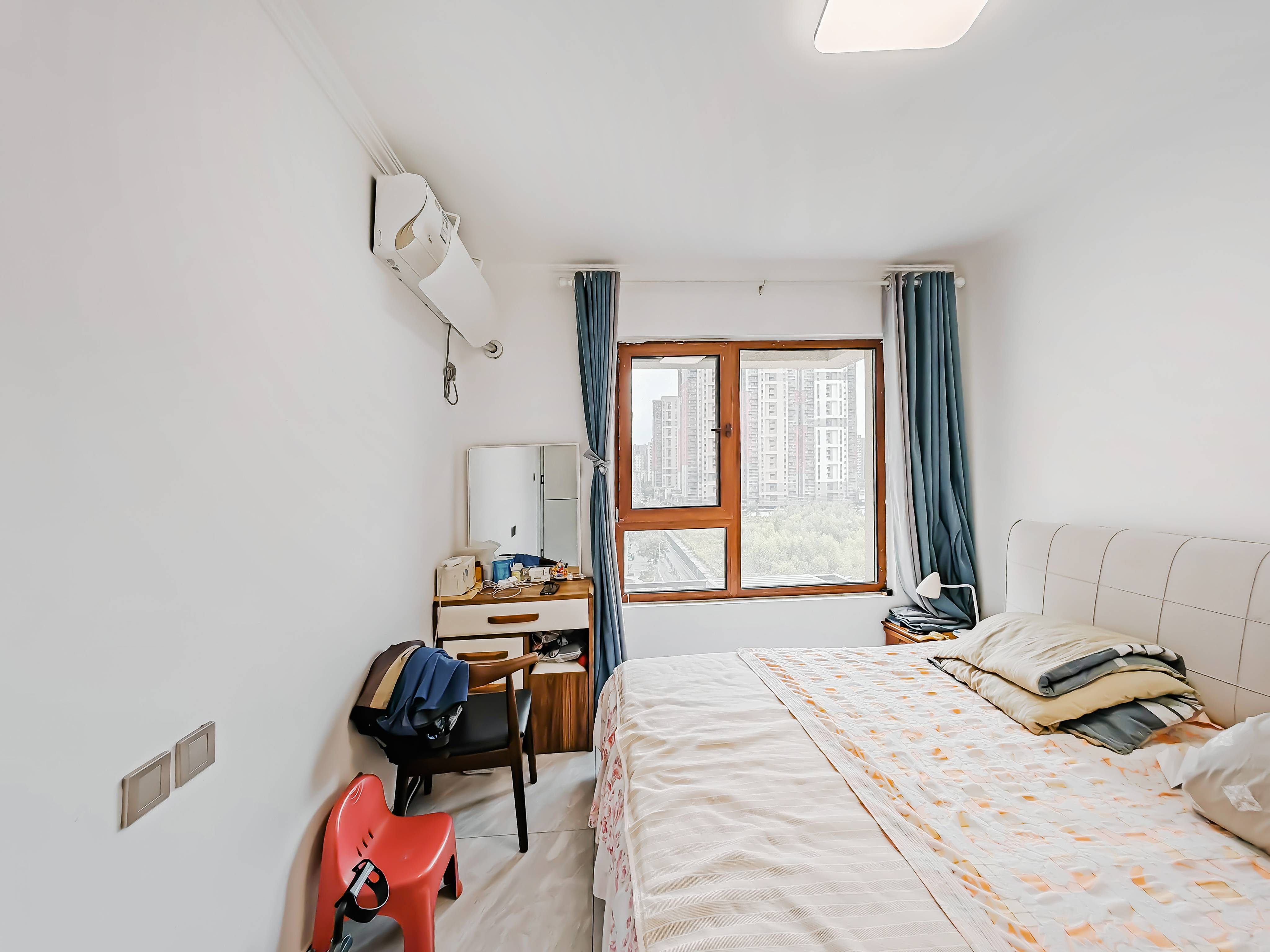 天鸿万象新天公园大道