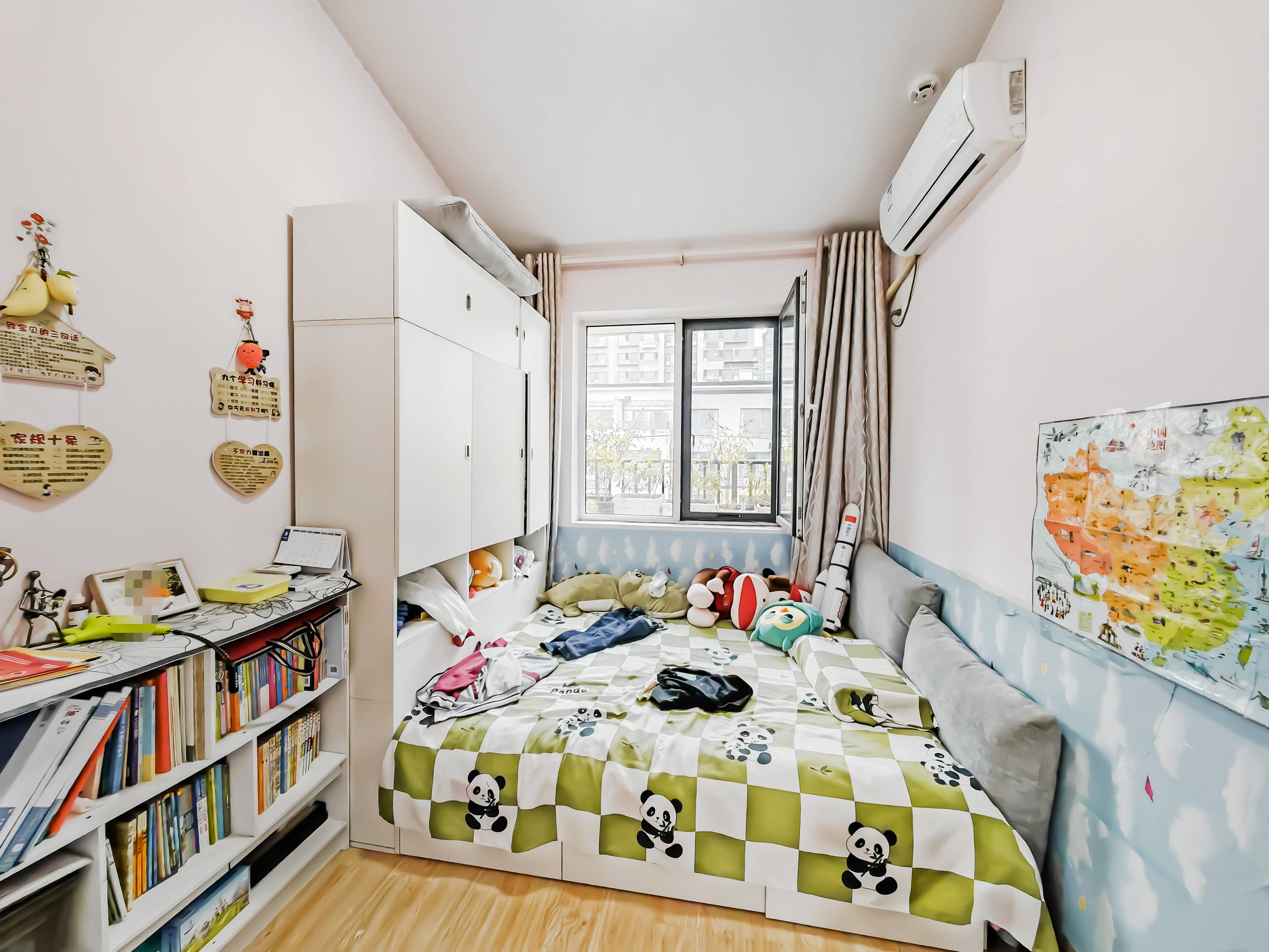 天鸿万象新天四区