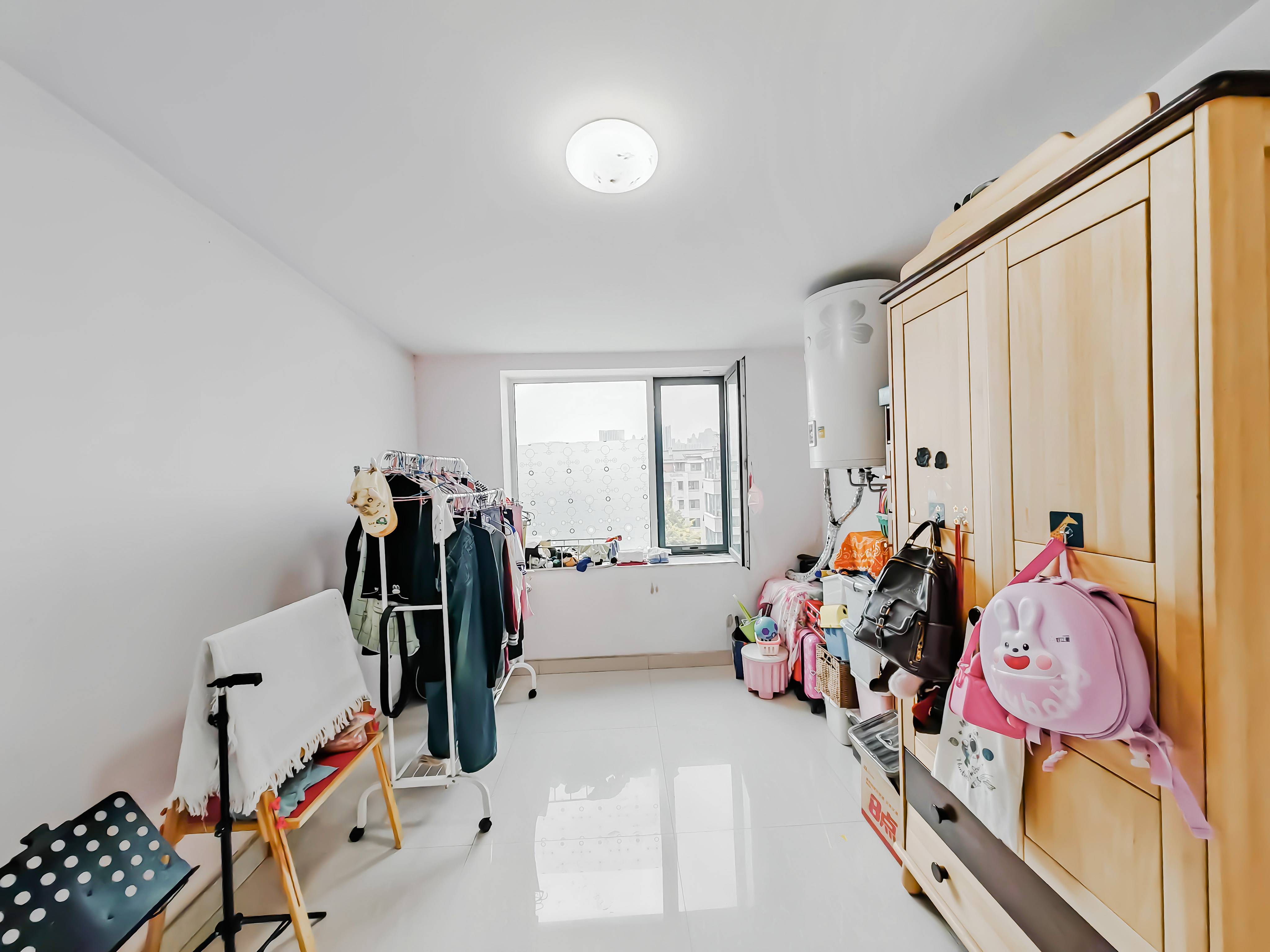 天鸿万象新天四区