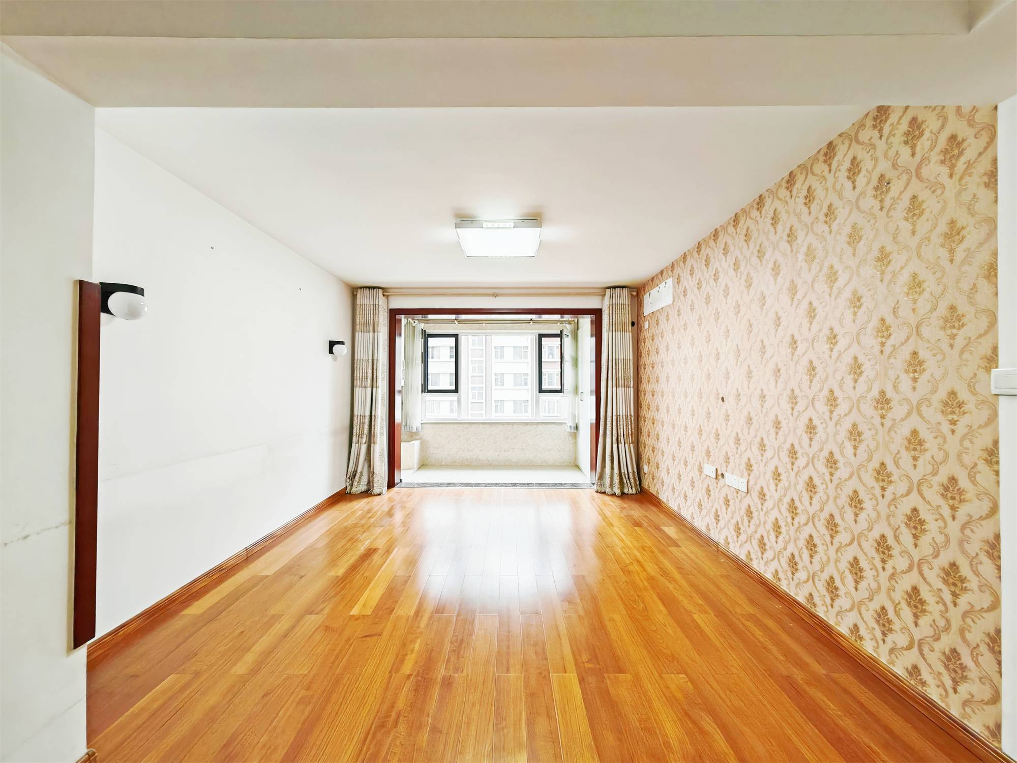  舜耕路沐春家园公检法宿舍精装修送地下室车位