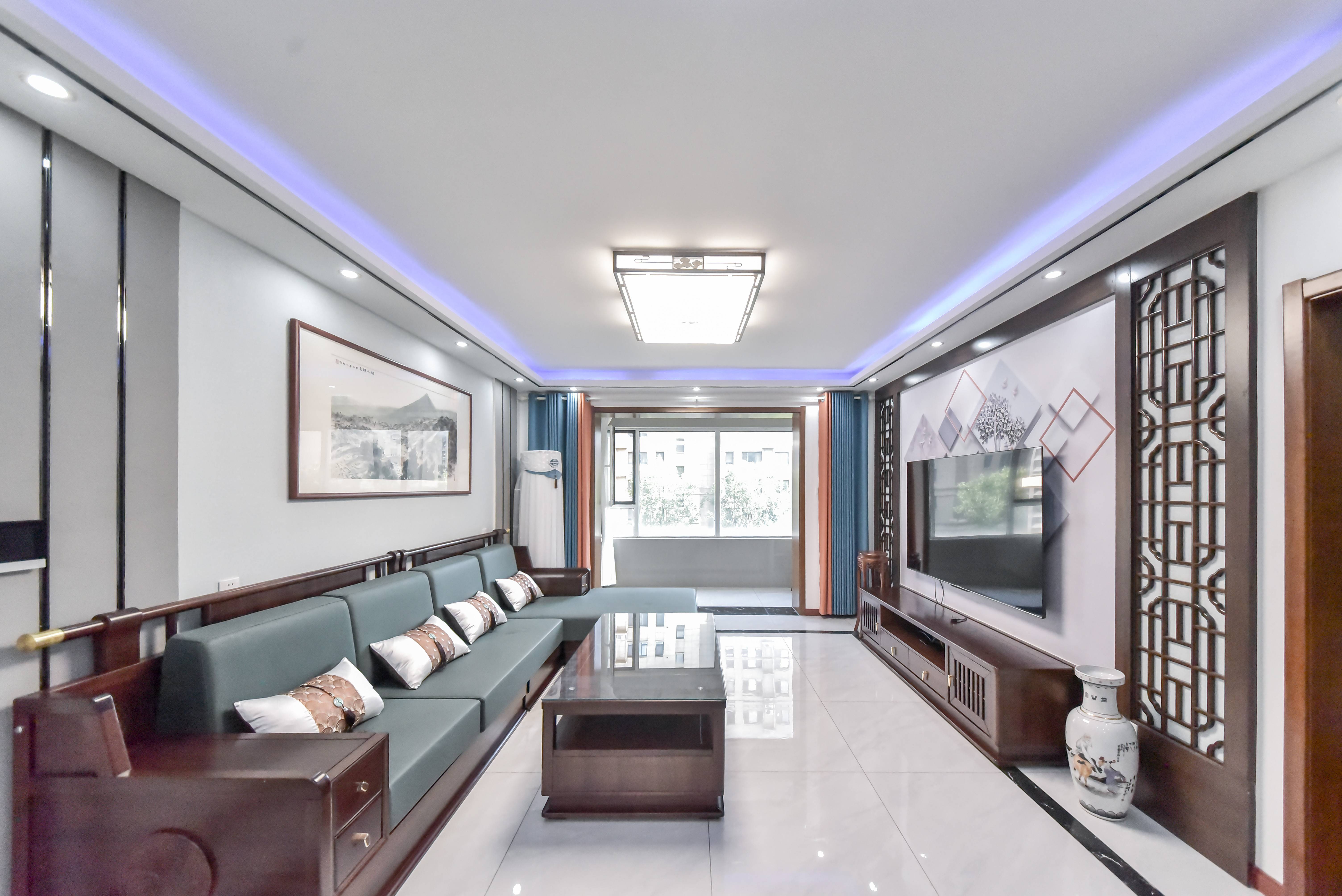  银丰唐郡玫瑰园 南北