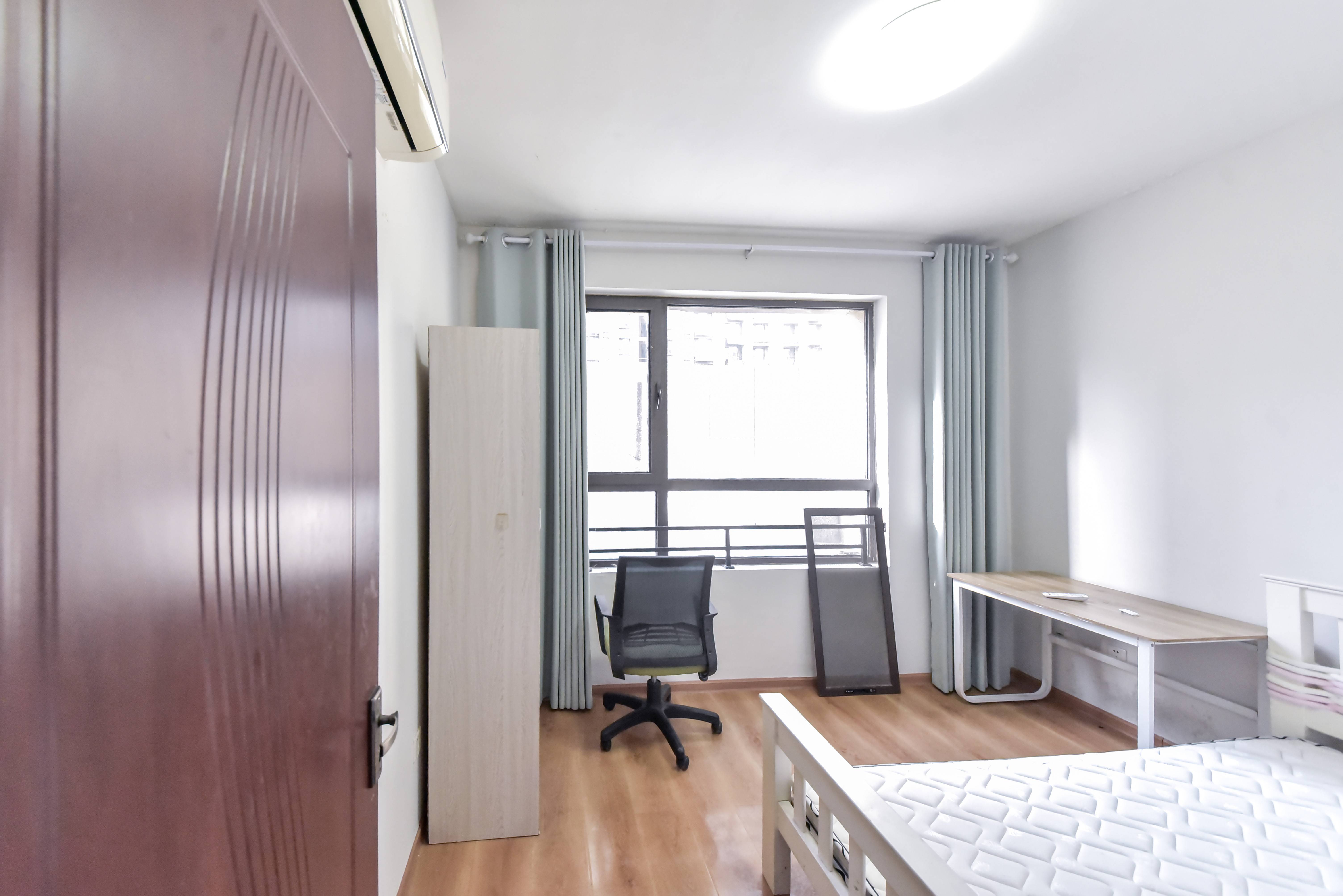 鲁邦奥林逸城东区