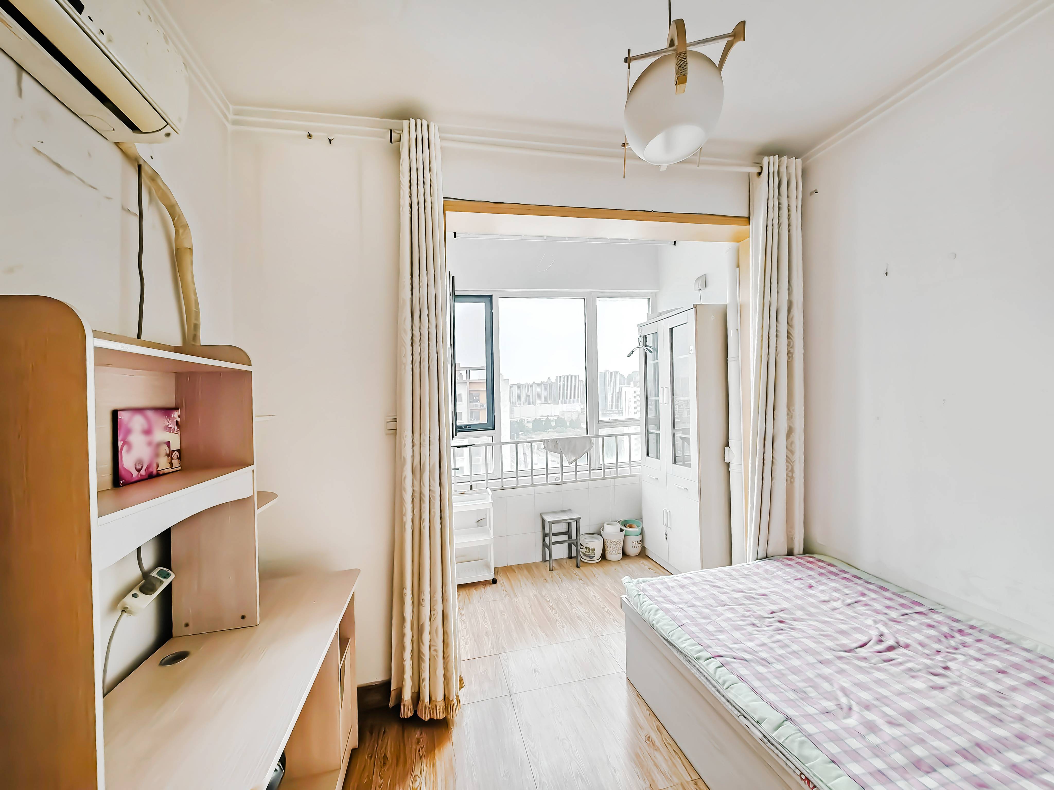 天鸿万象新天三区