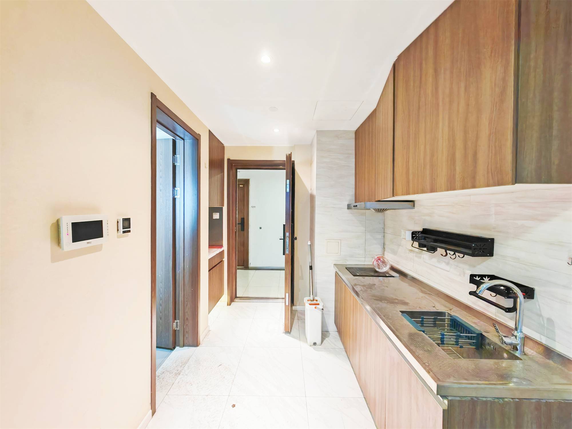 鲁能领秀城贵和金街