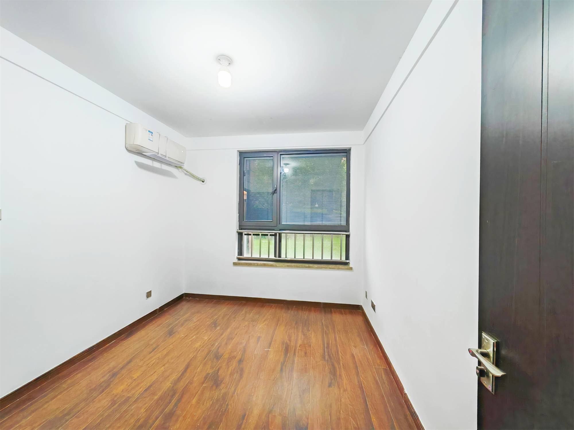 鲁能领秀城公园世家