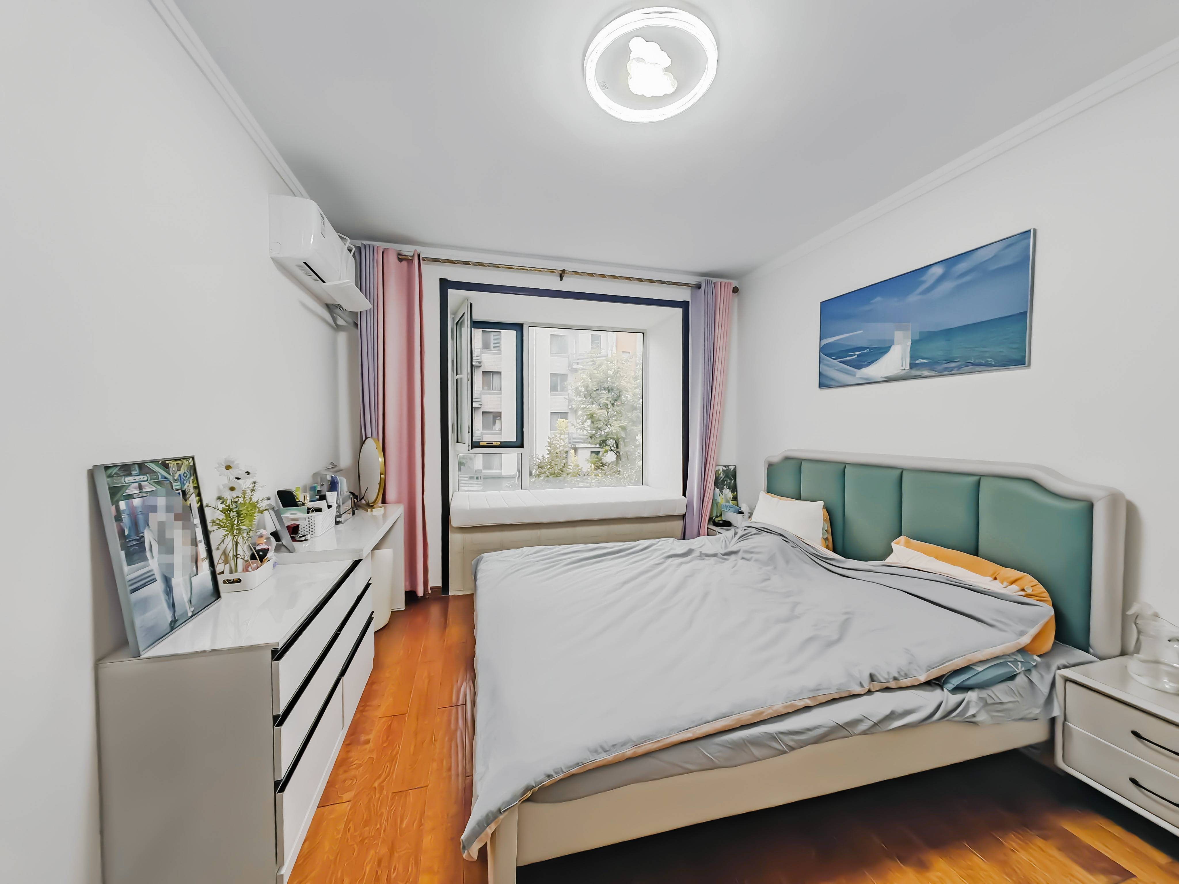 天鸿万象新天四区