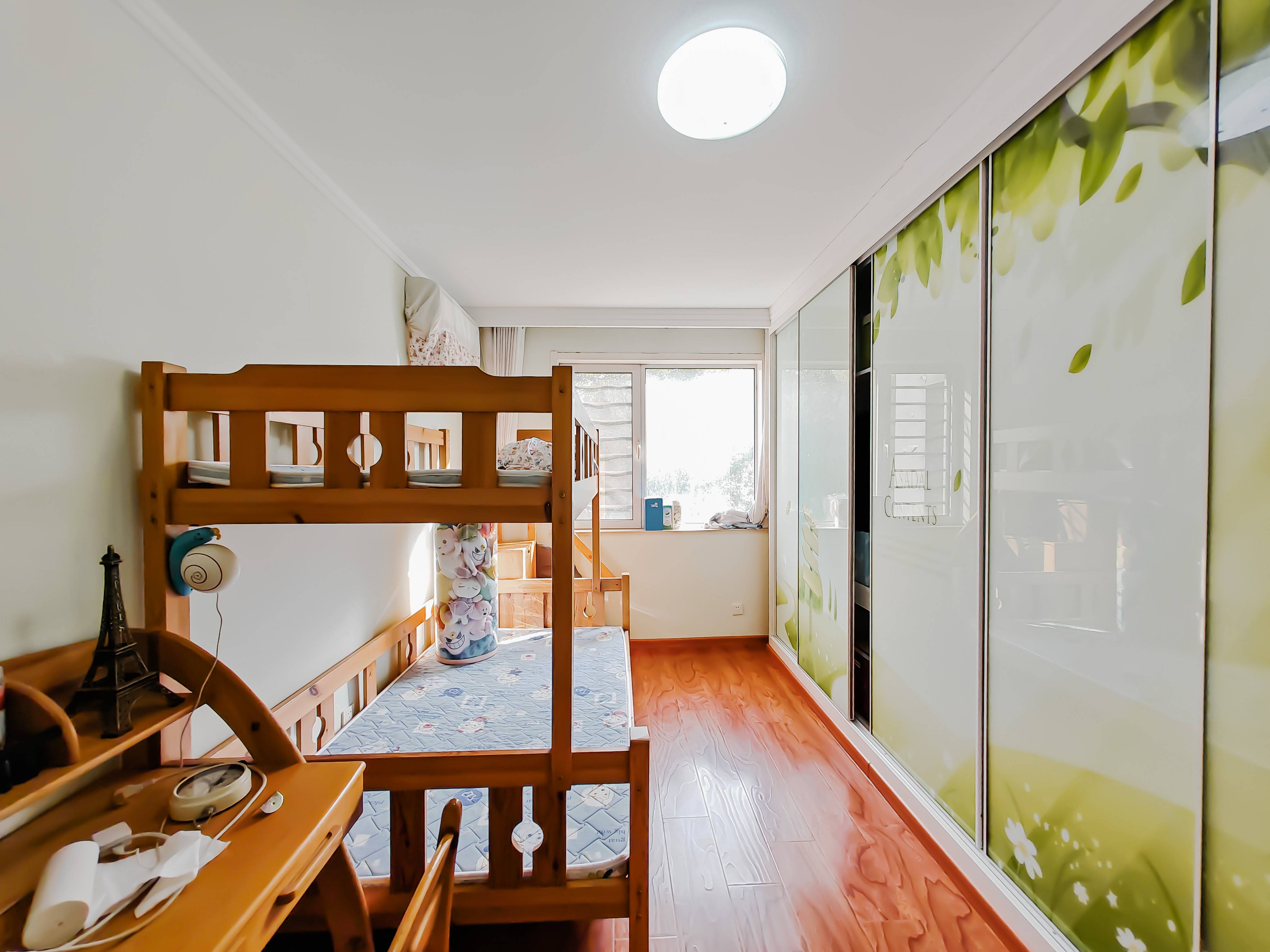 天鸿万象新天四区