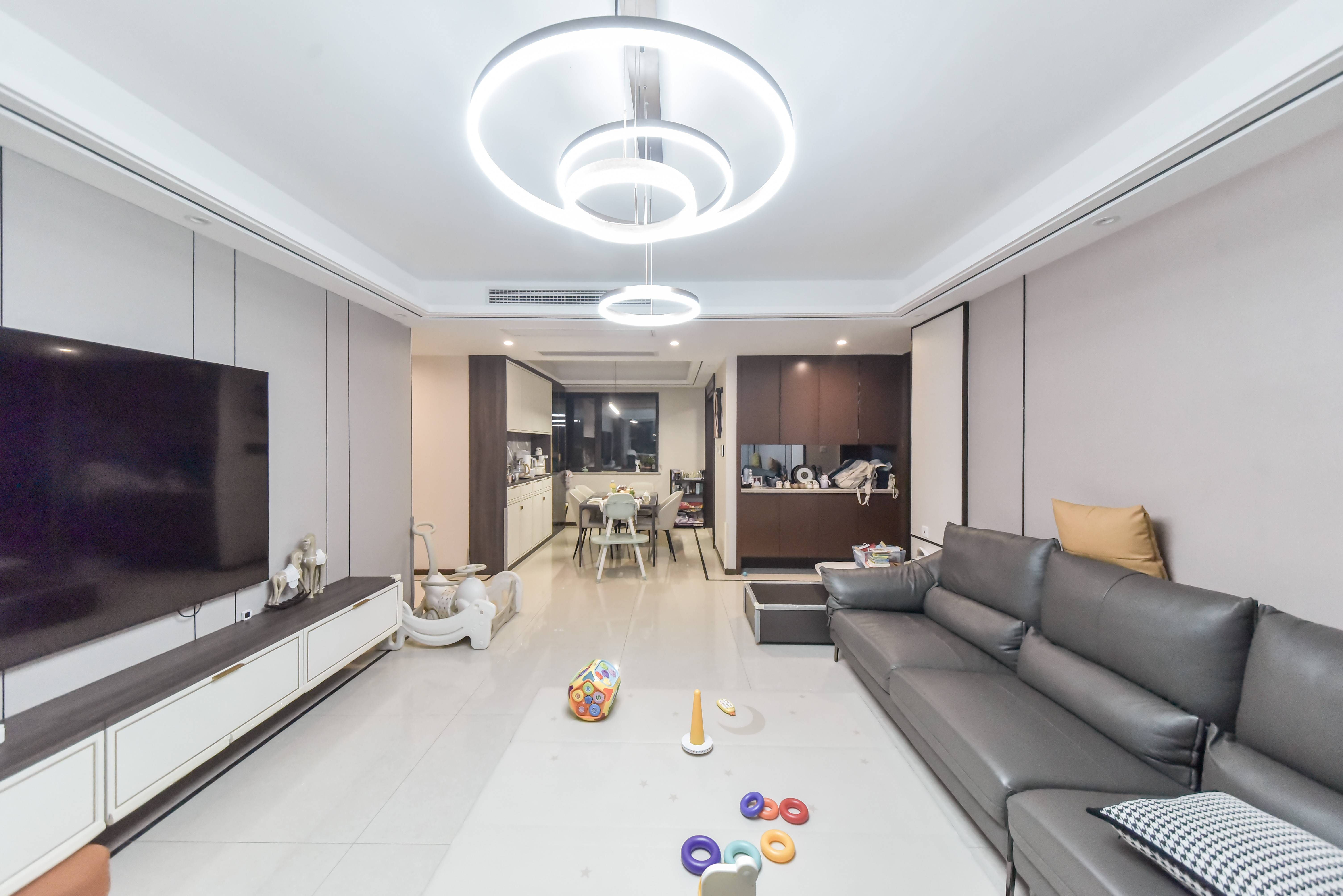 融创文旅城鹊华居