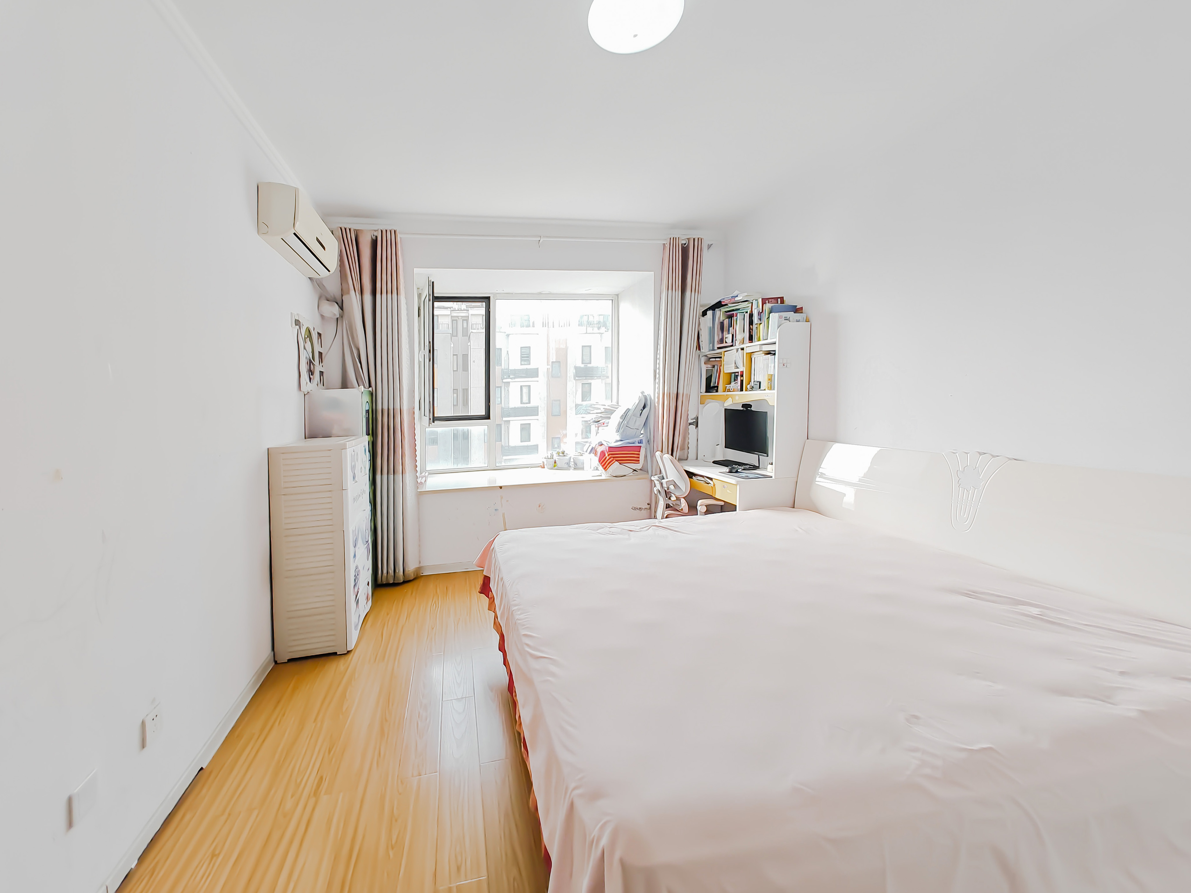 天鸿万象新天三区