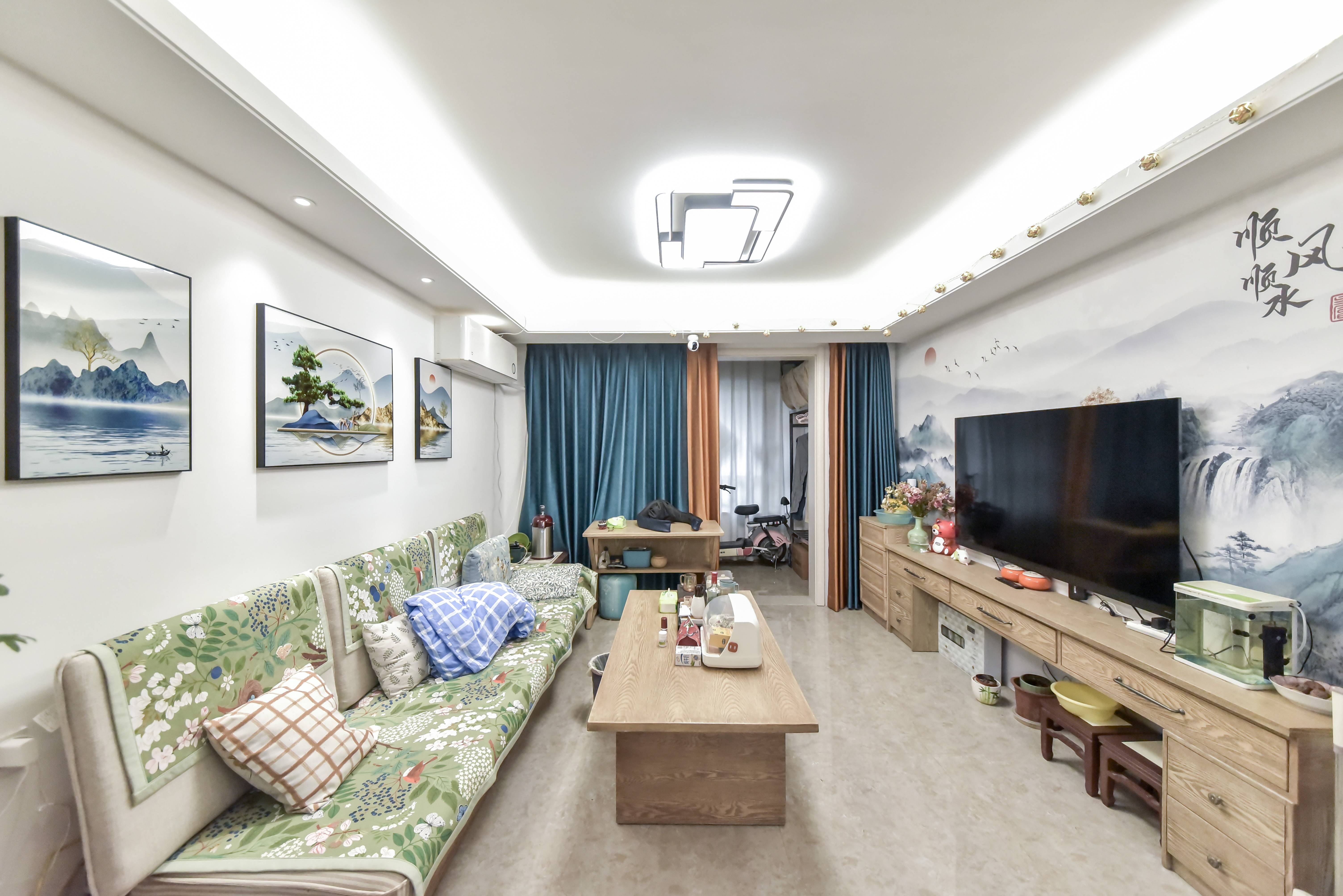  万科翡翠山语 南北