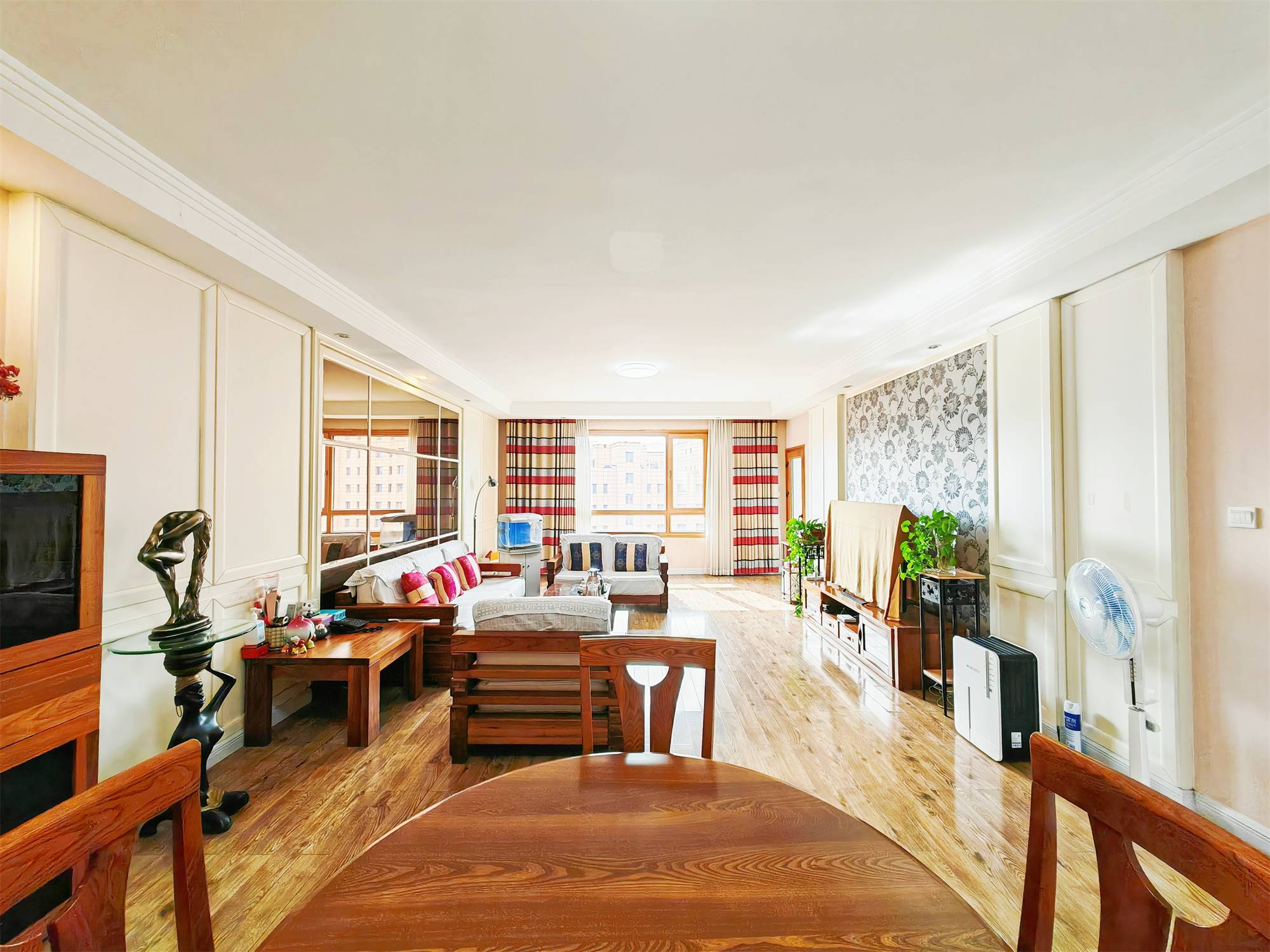  天泰太阳树 南北