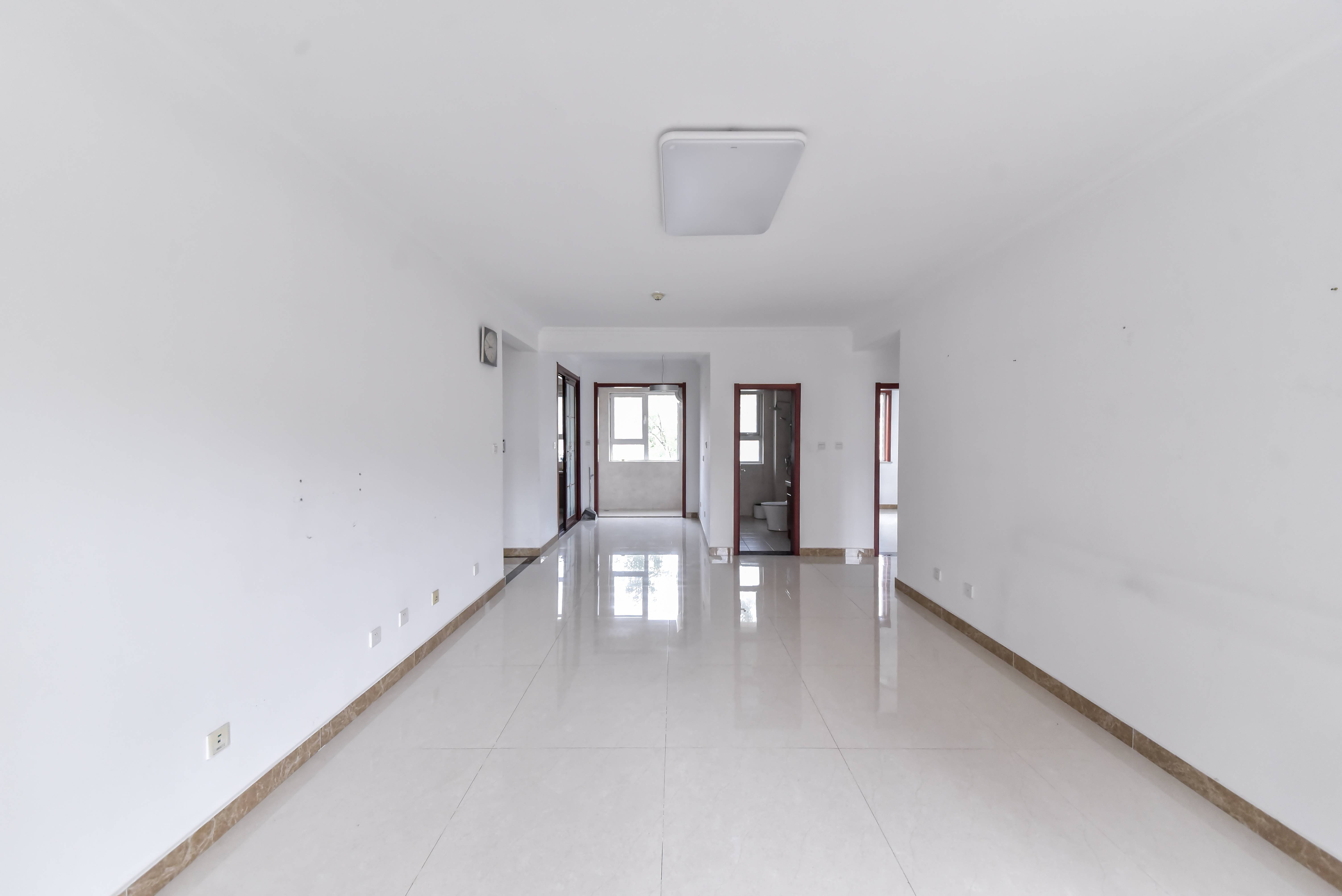  银丰唐郡牡丹园 南北