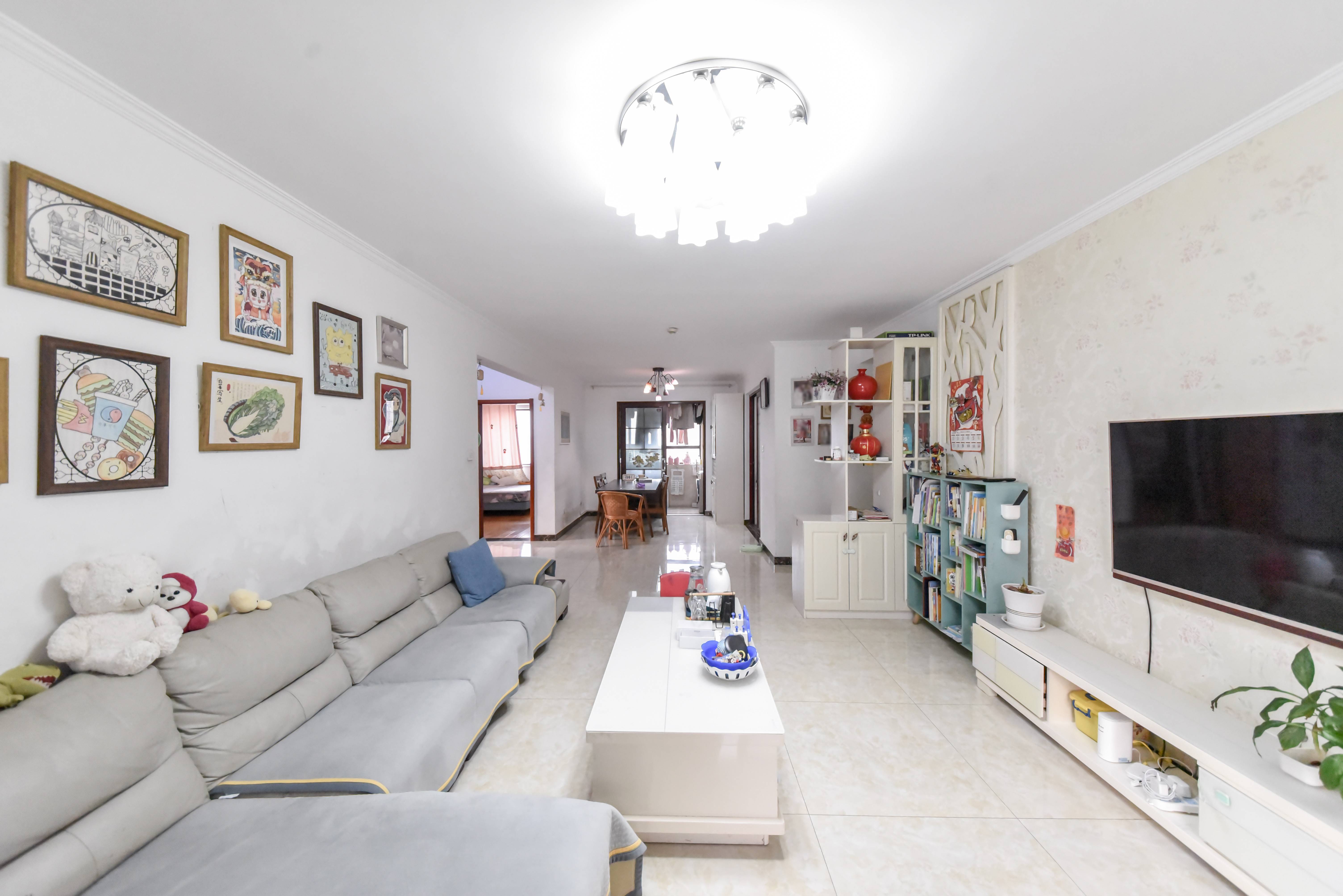  银丰唐郡荷花园 南北