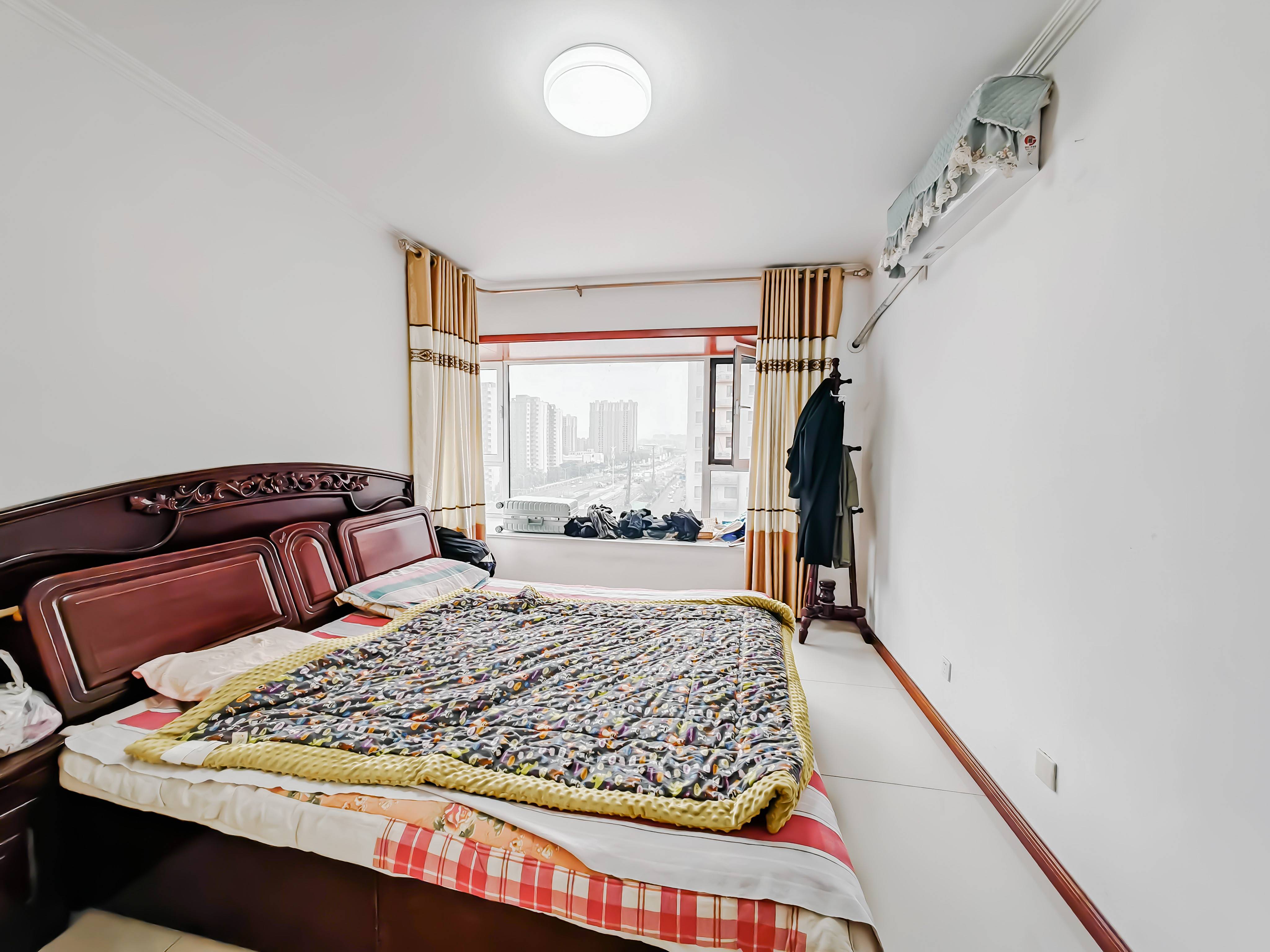 天鸿万象新天四区