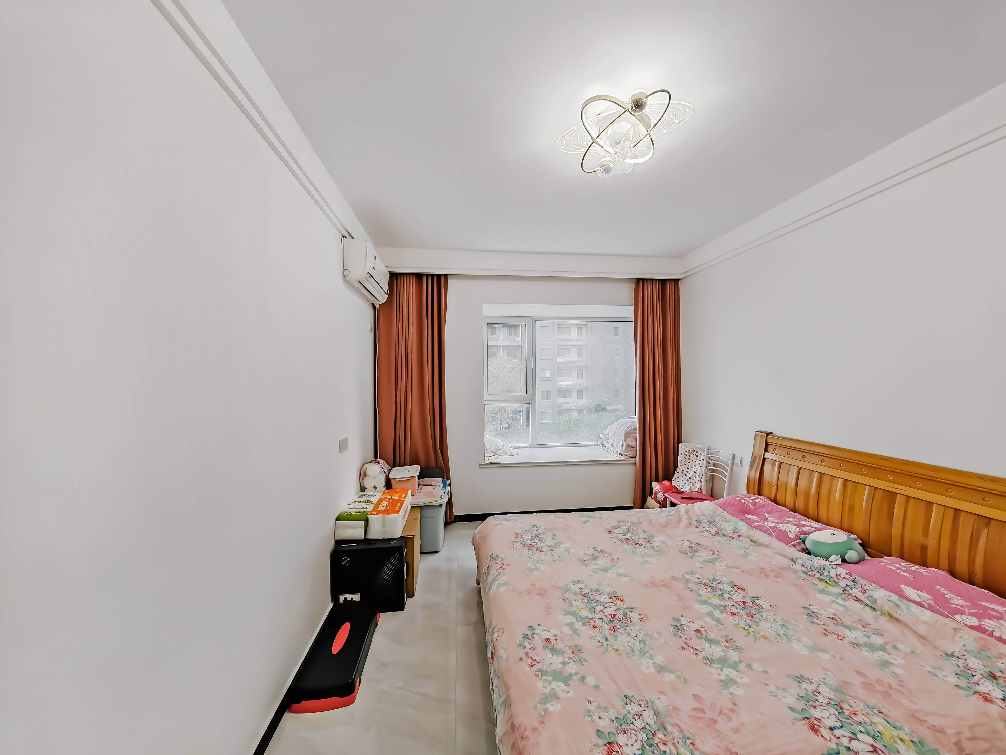 天鸿万象新天四区