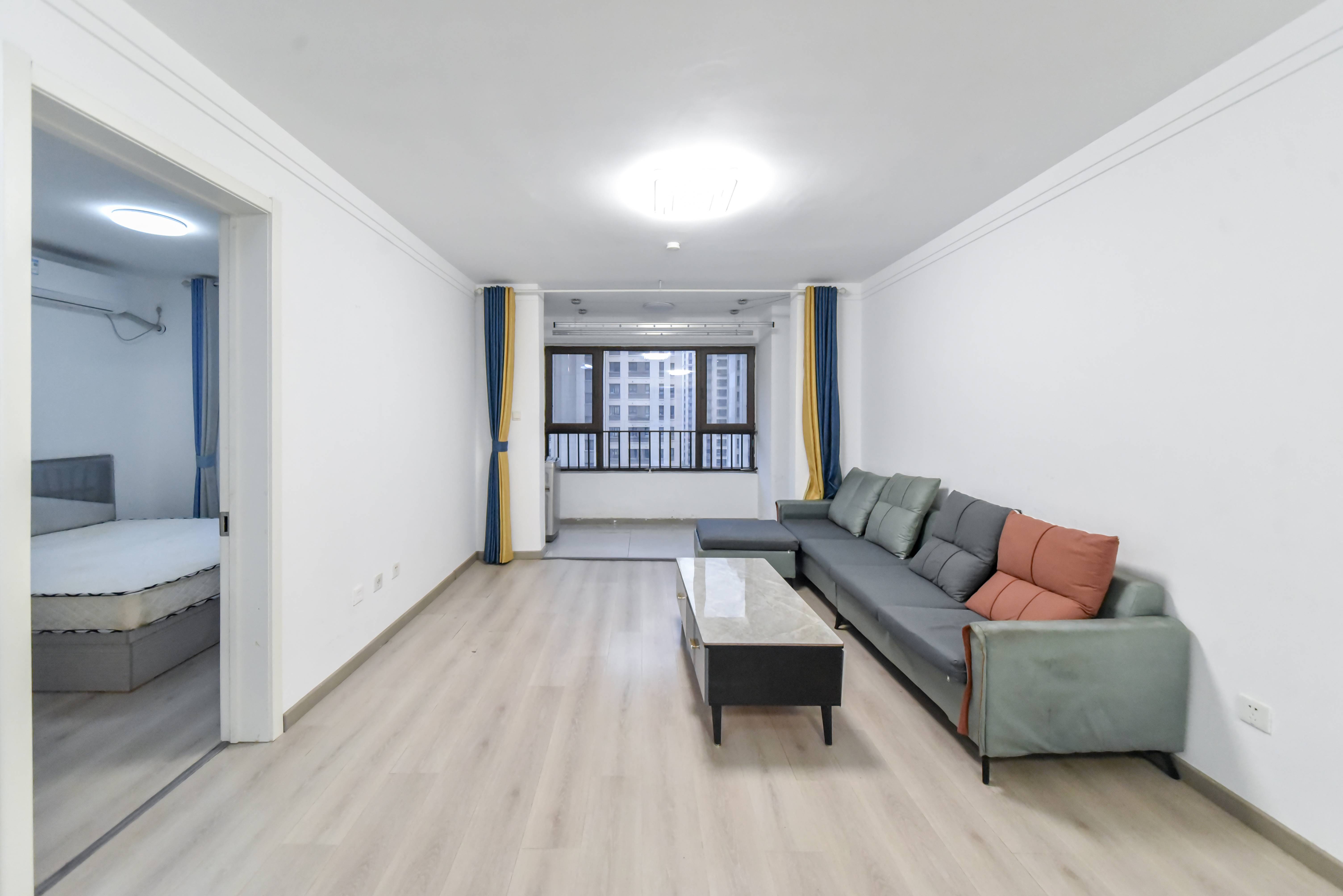  龙湖龙誉城 南北