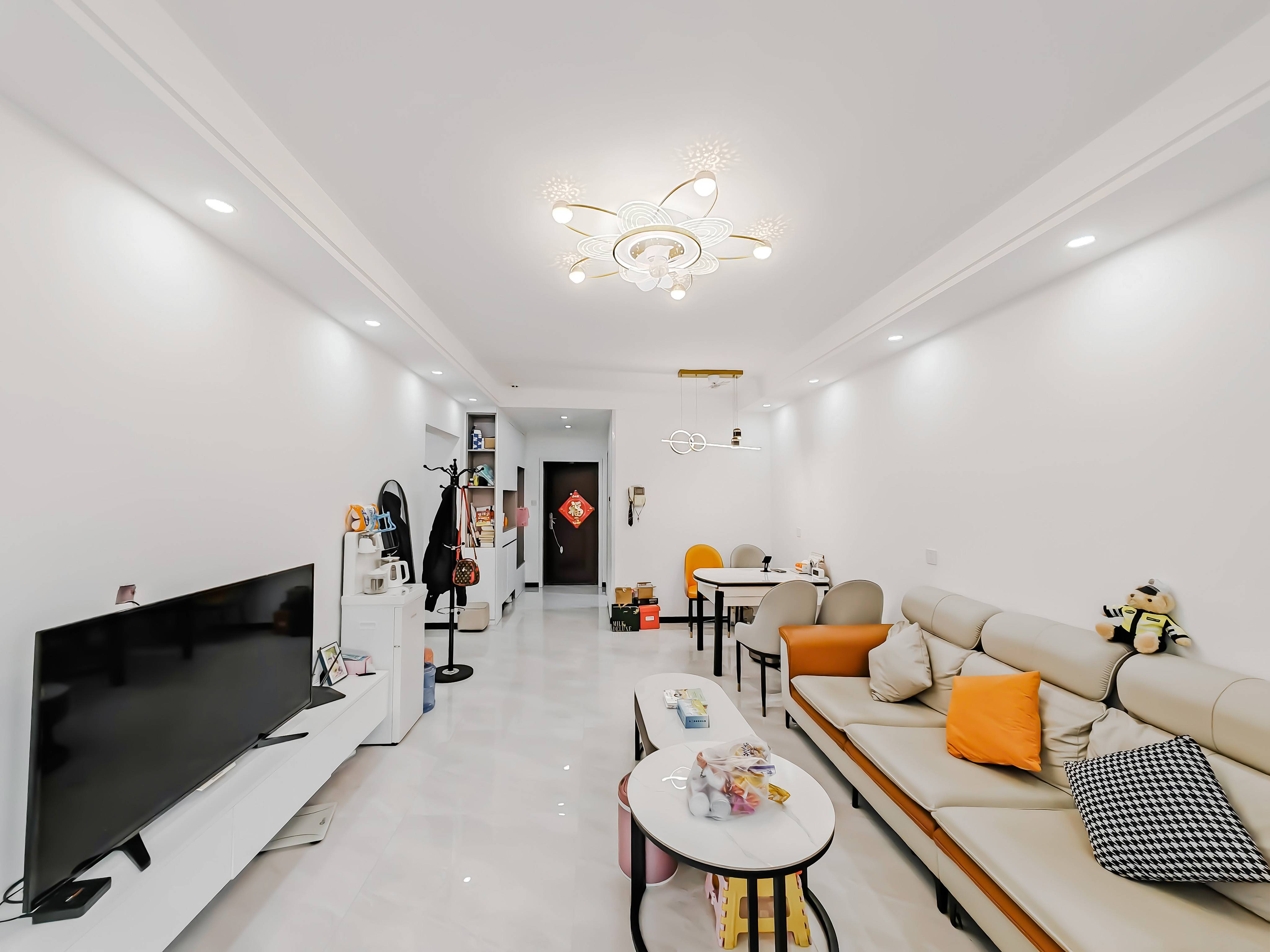 天鸿万象新天四区