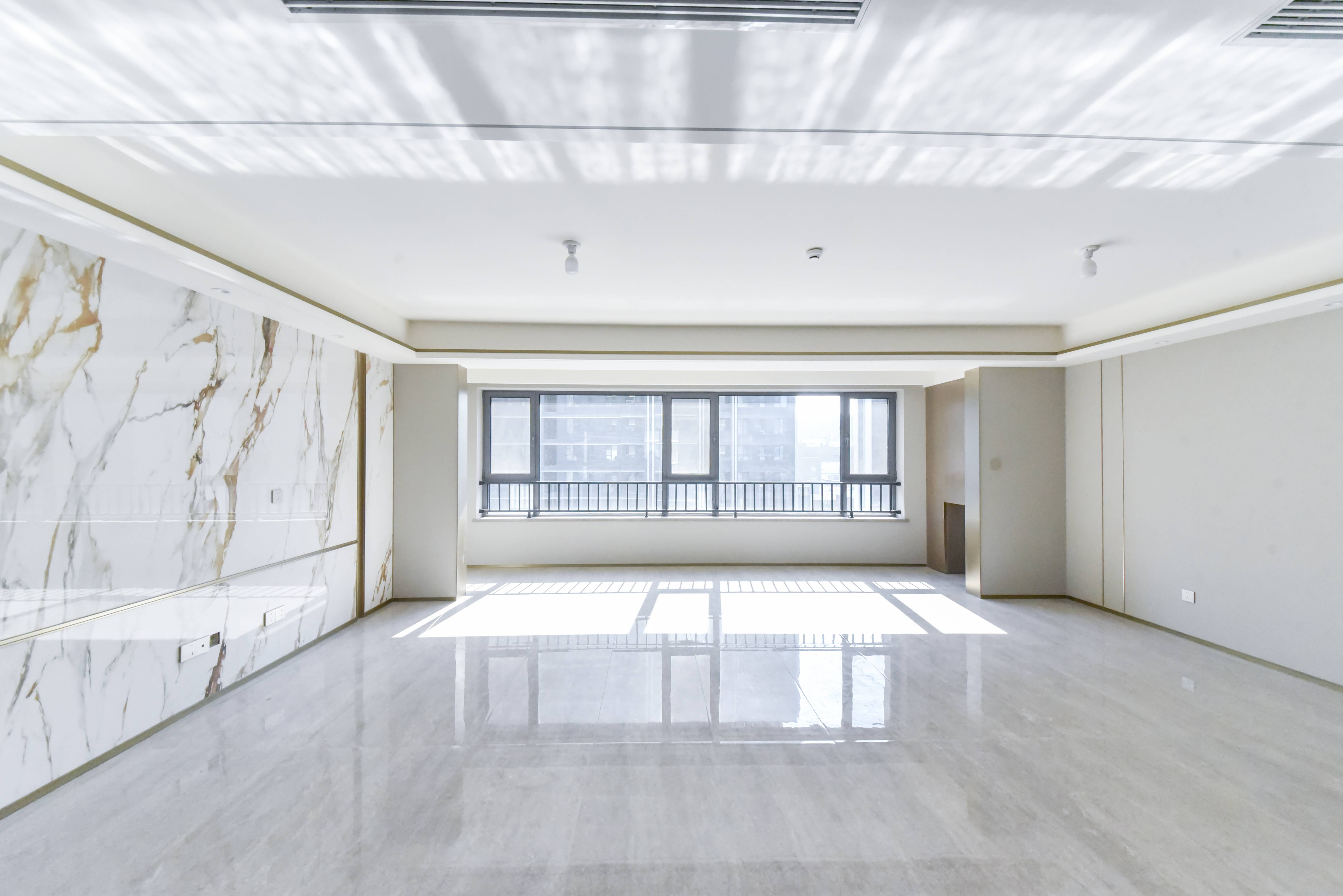  绿城春月锦庐 南北