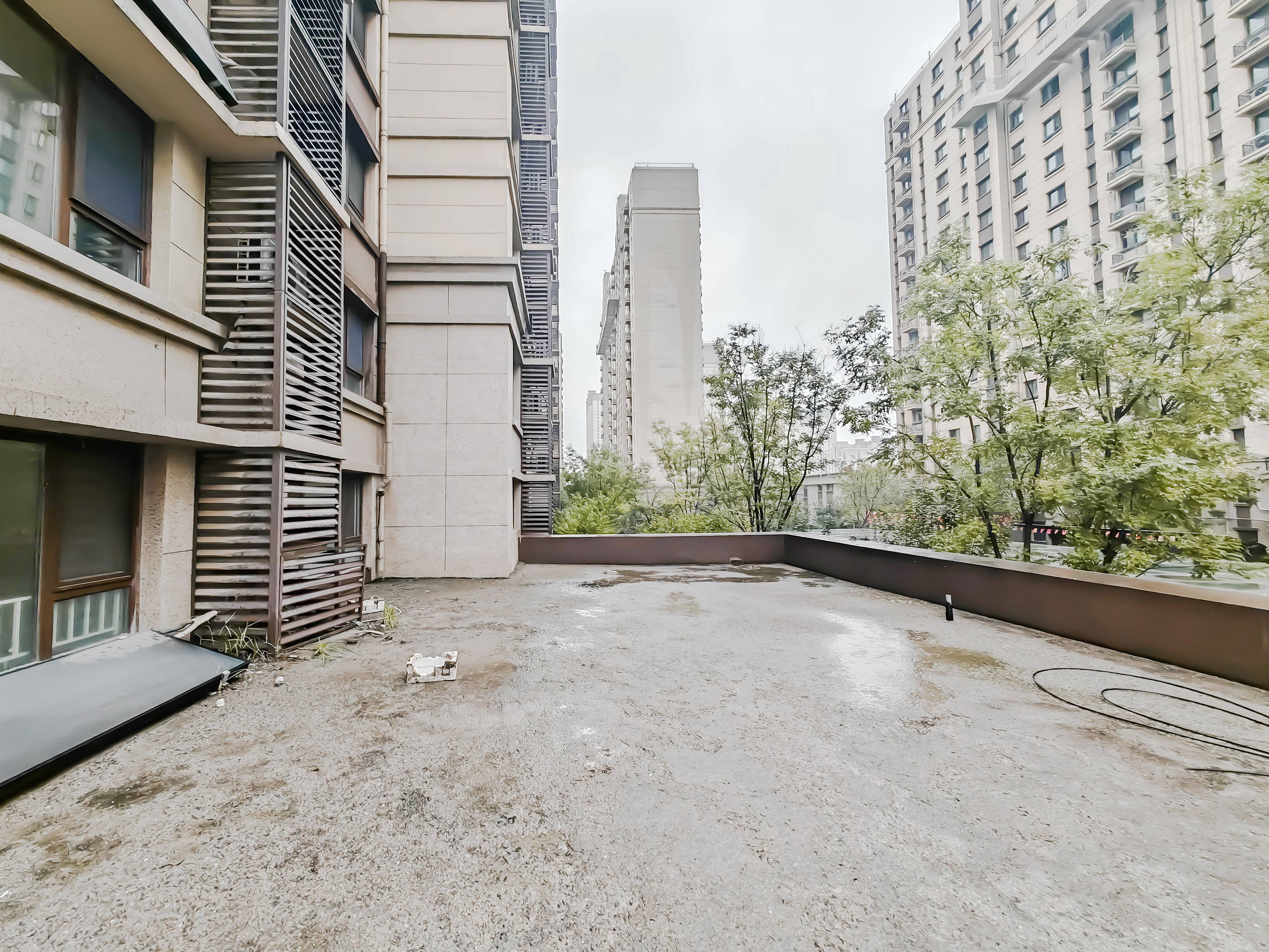 天鸿万象新天公园大道