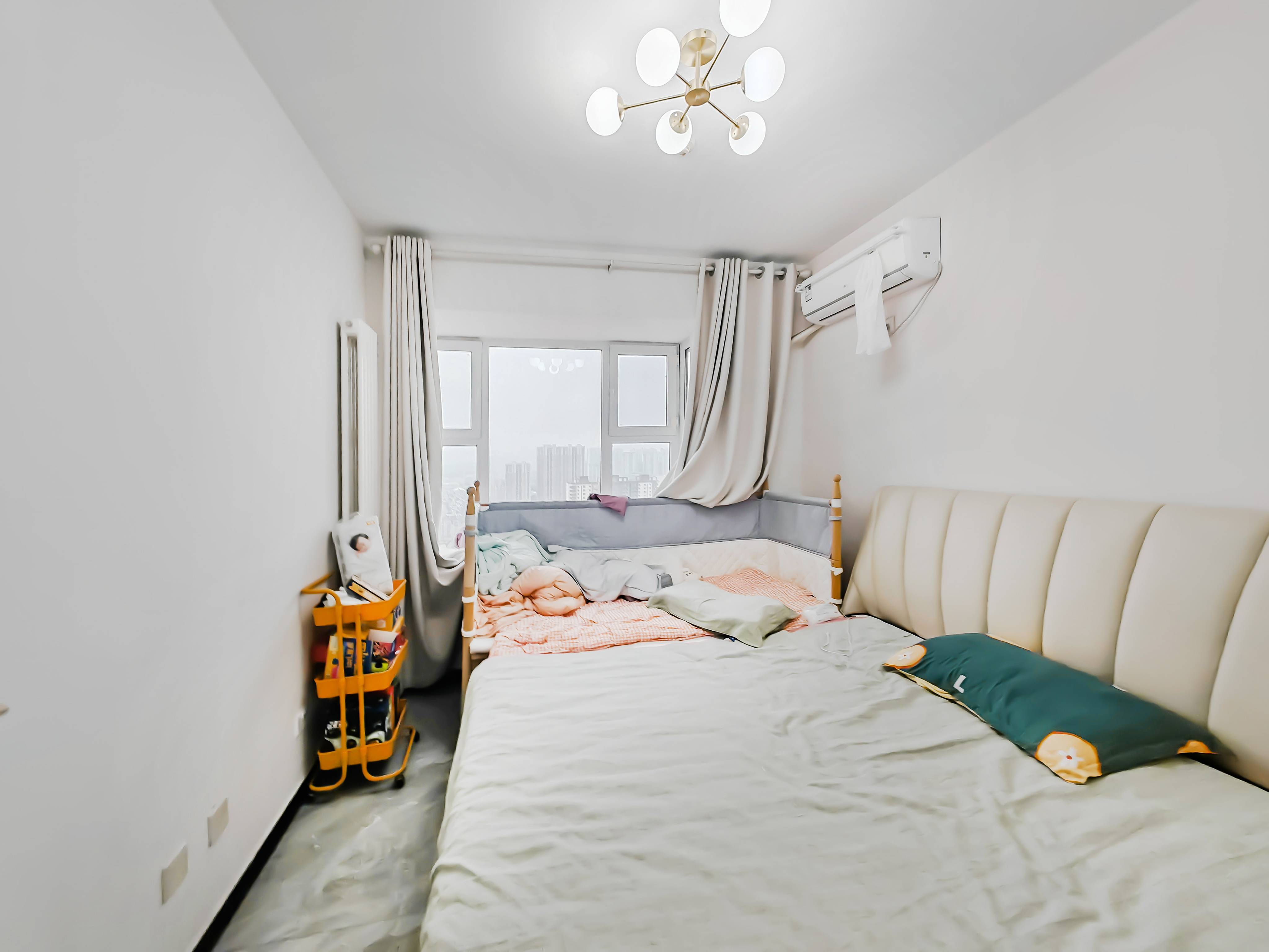 天鸿万象新天万卷府