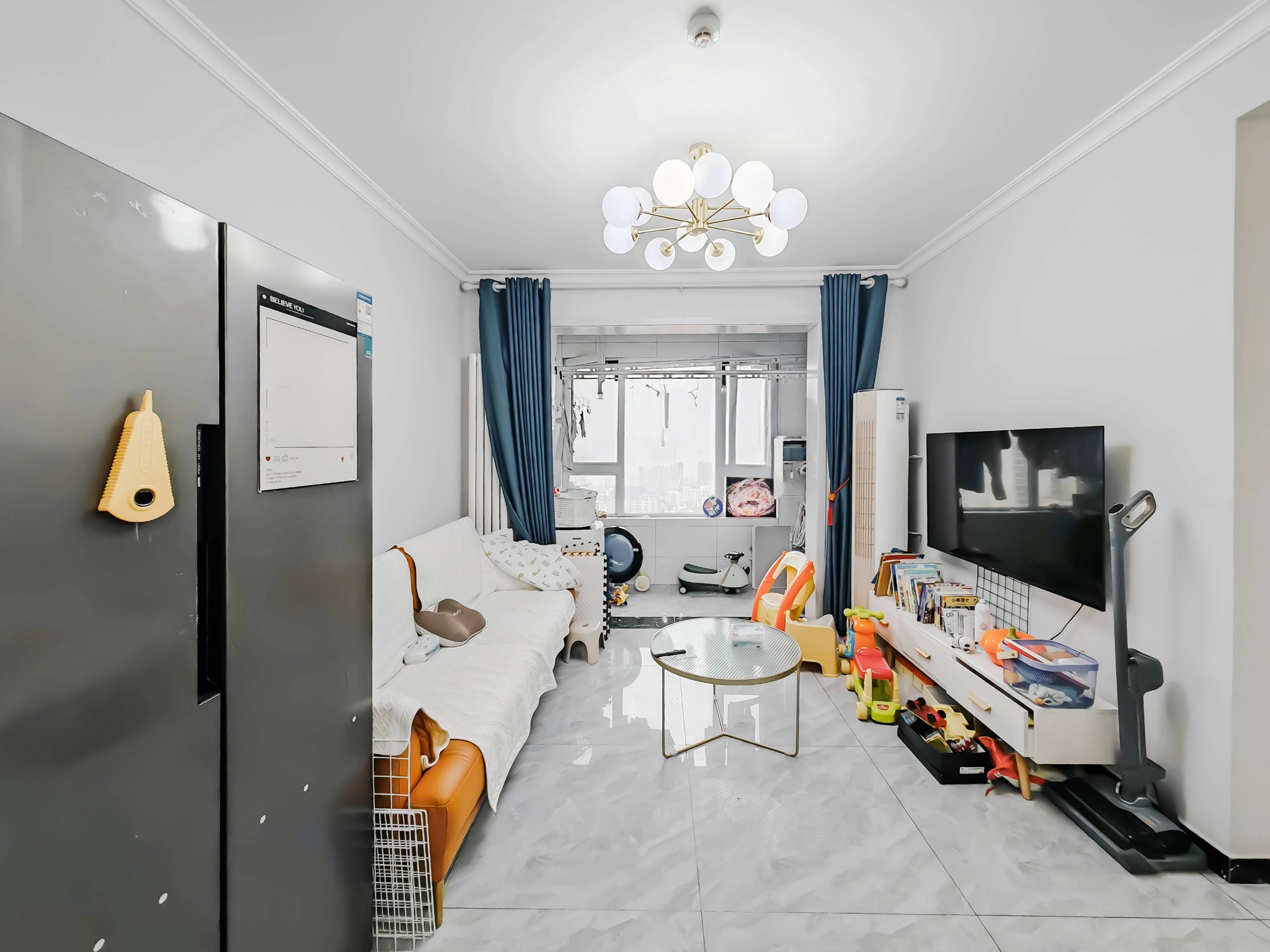 天鸿万象新天万卷府