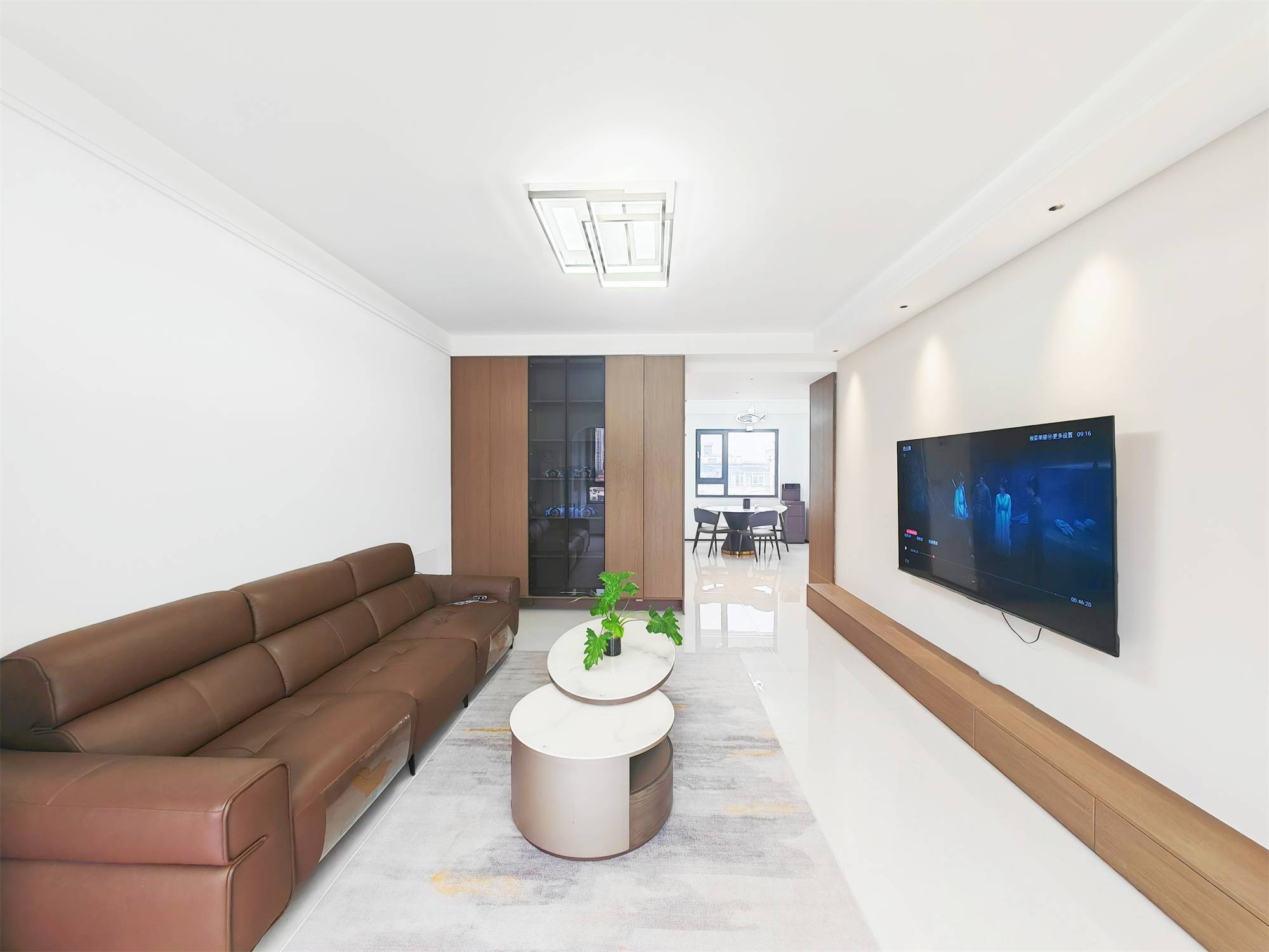  鲁能领秀城F区（七区） 南北