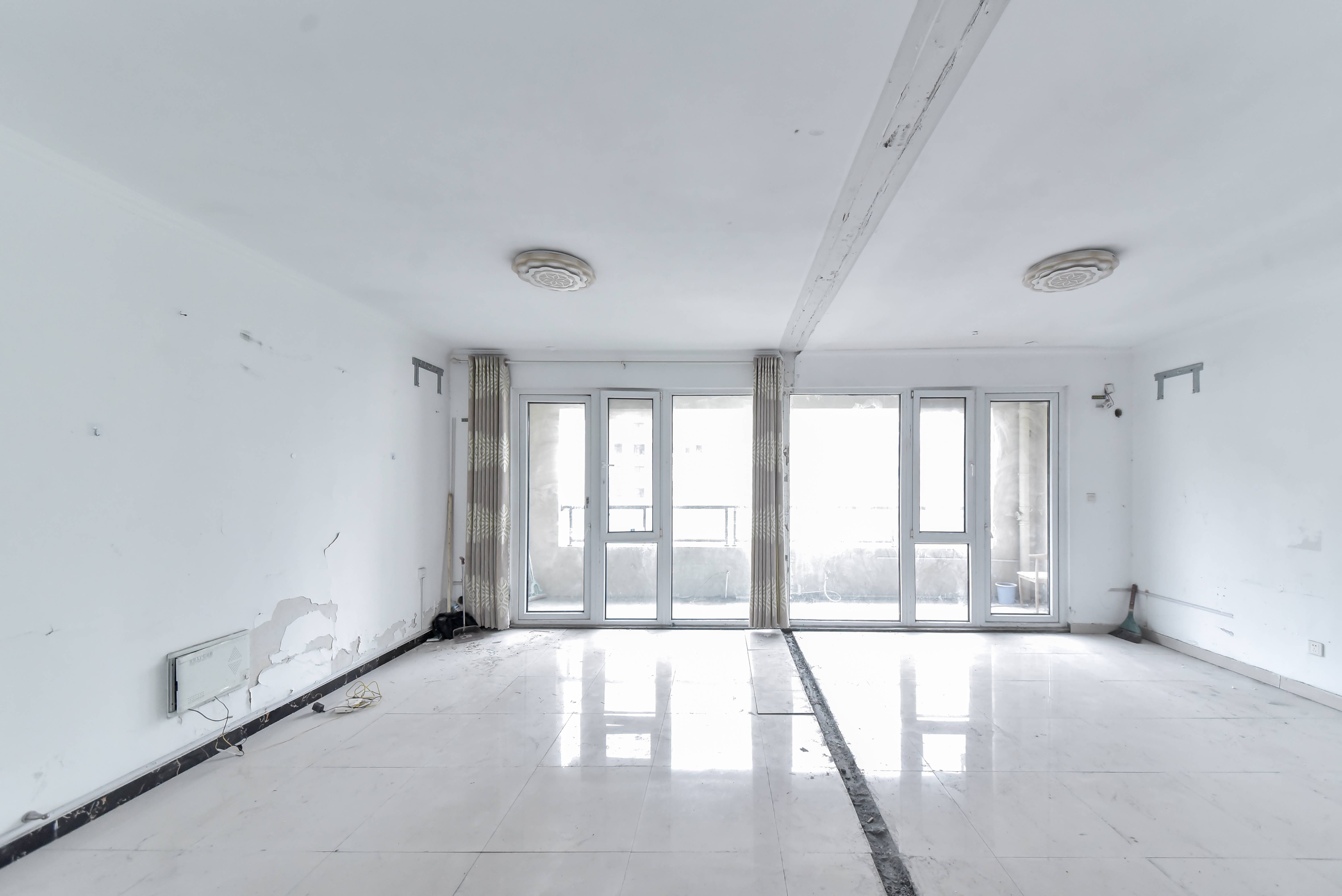  龙湖春江郦城 南北