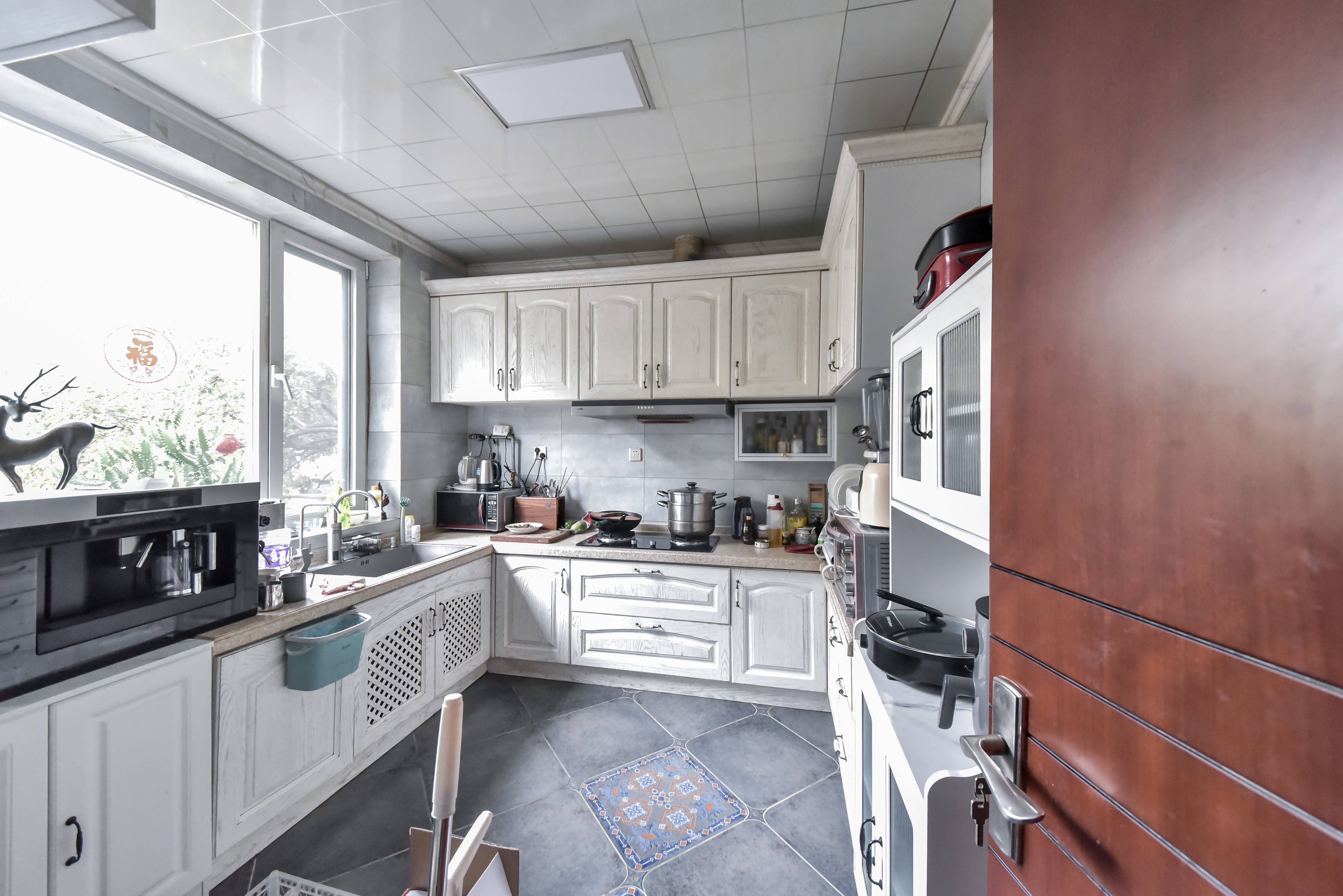 鲁信蟠龙山花园