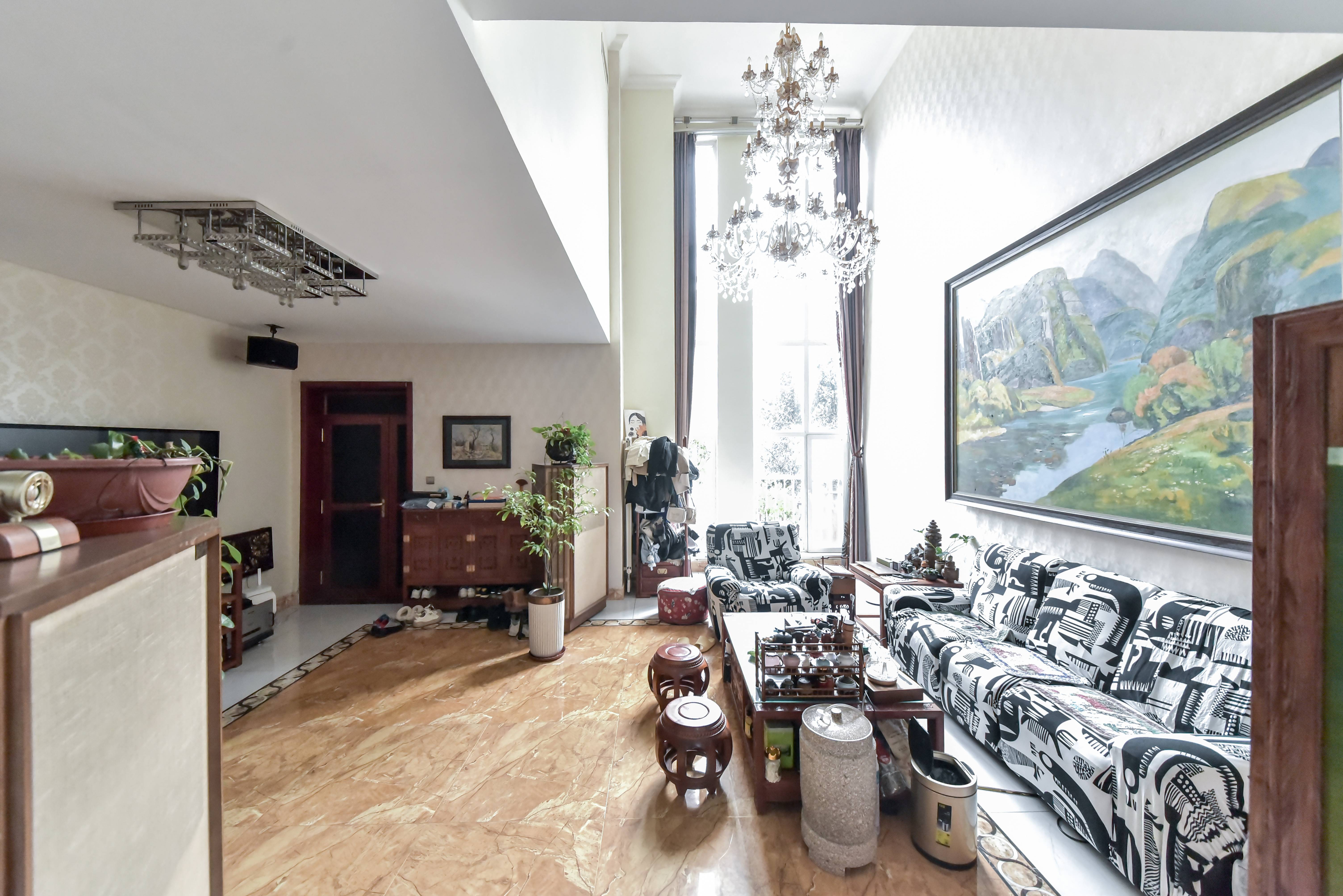  鲁信蟠龙山花园 南北