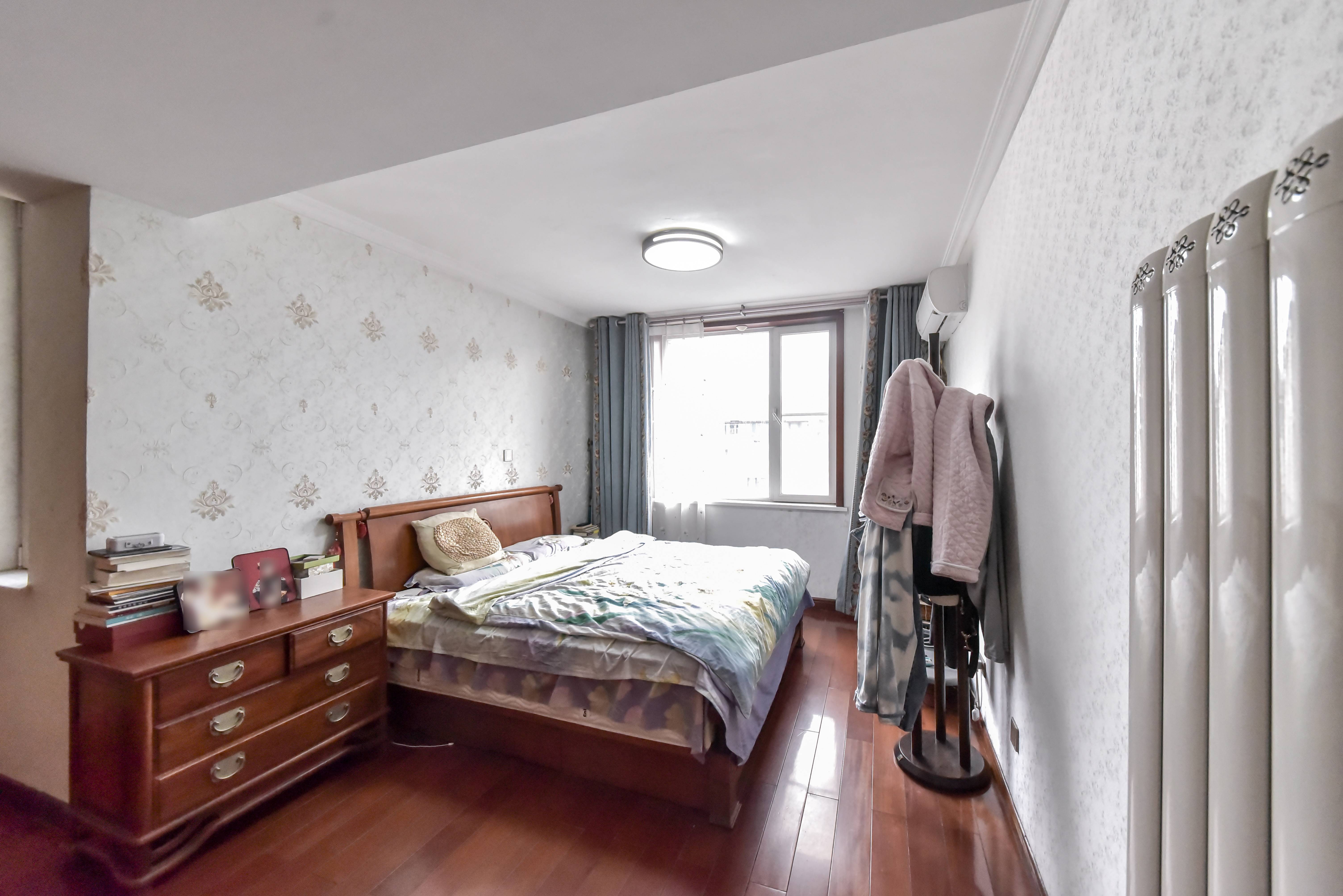 鲁信蟠龙山花园