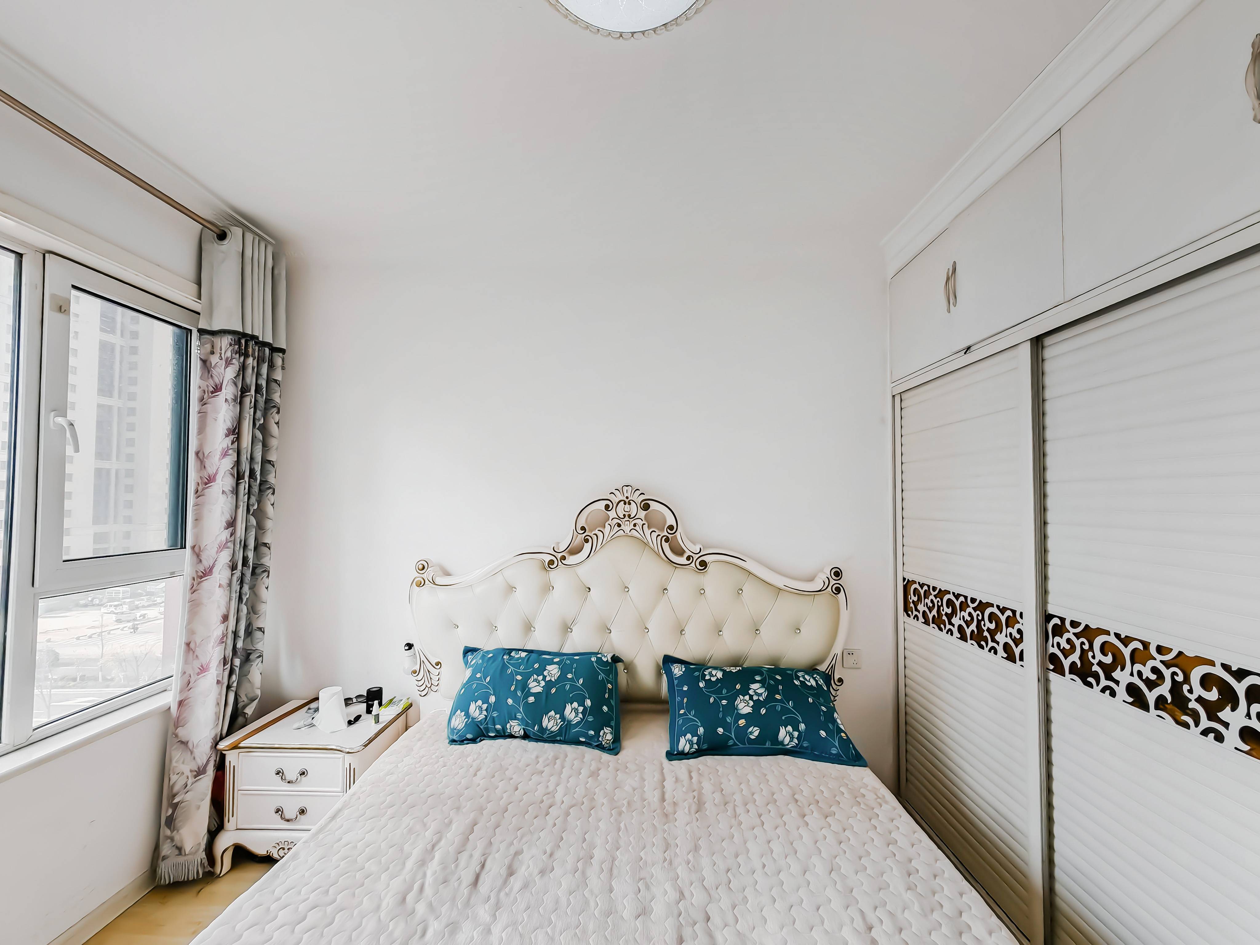 天鸿万象新天哈佛郡