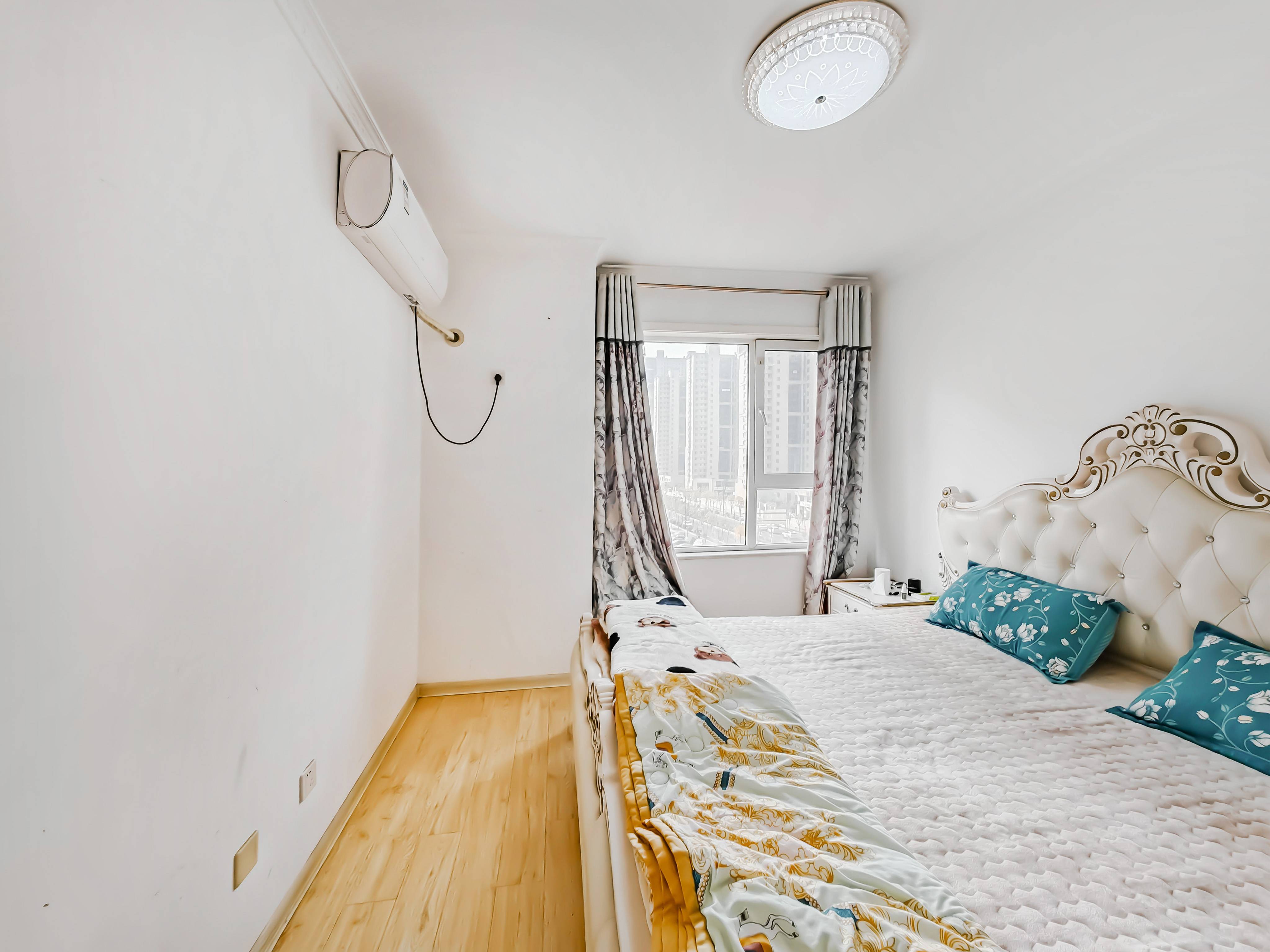 天鸿万象新天哈佛郡