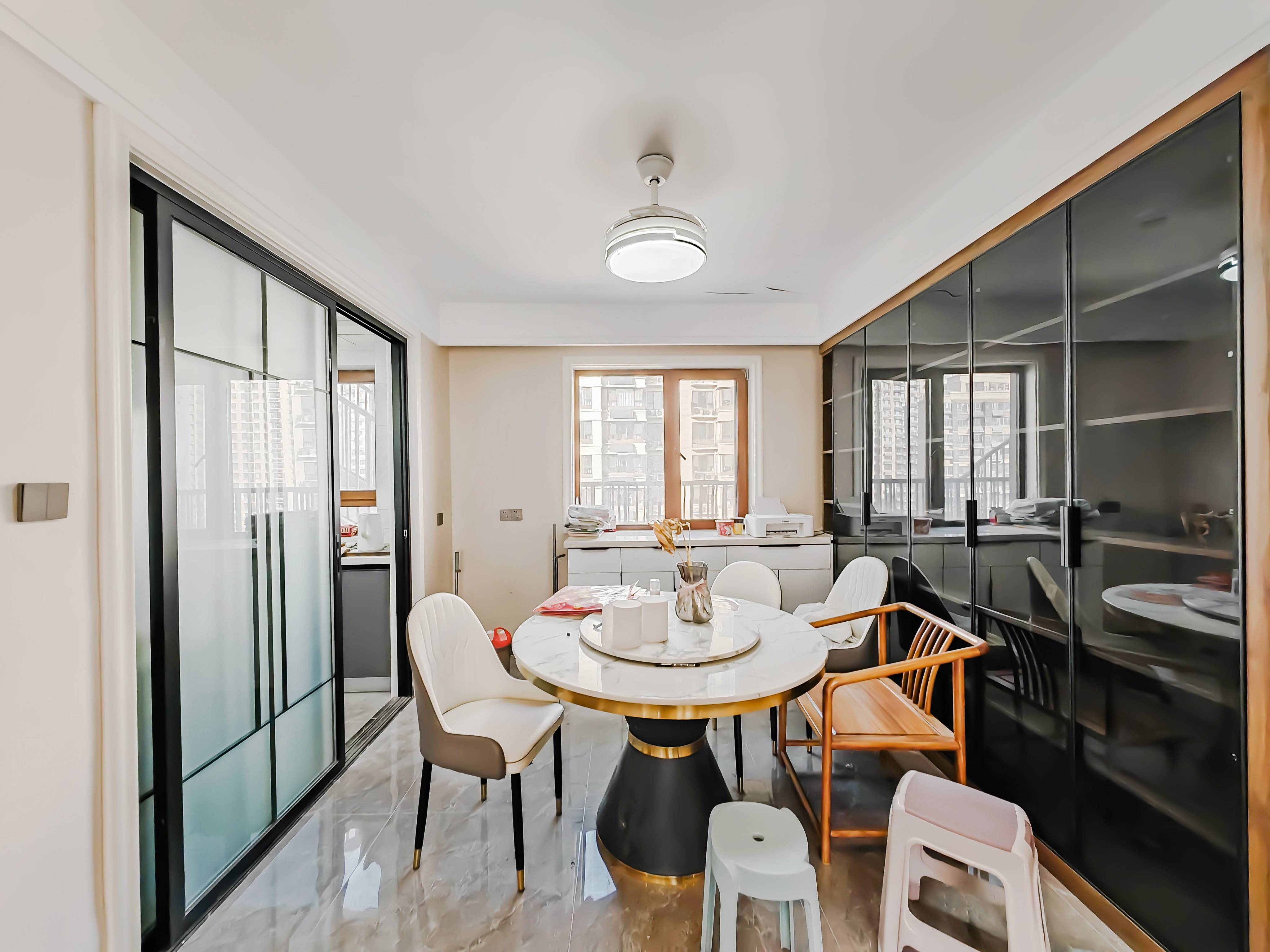 天鸿万象新天公园大道