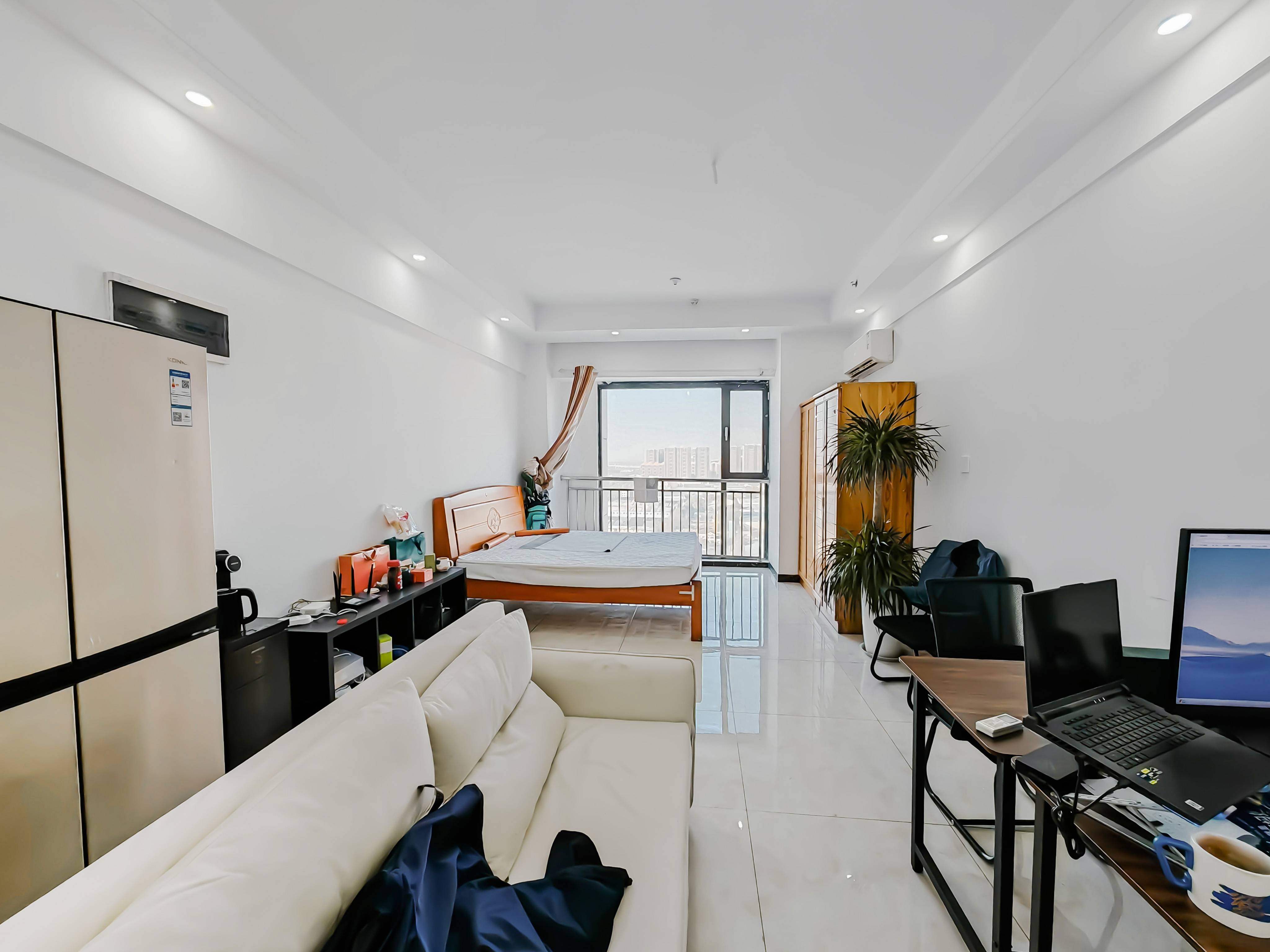  万虹广场(公寓) 北