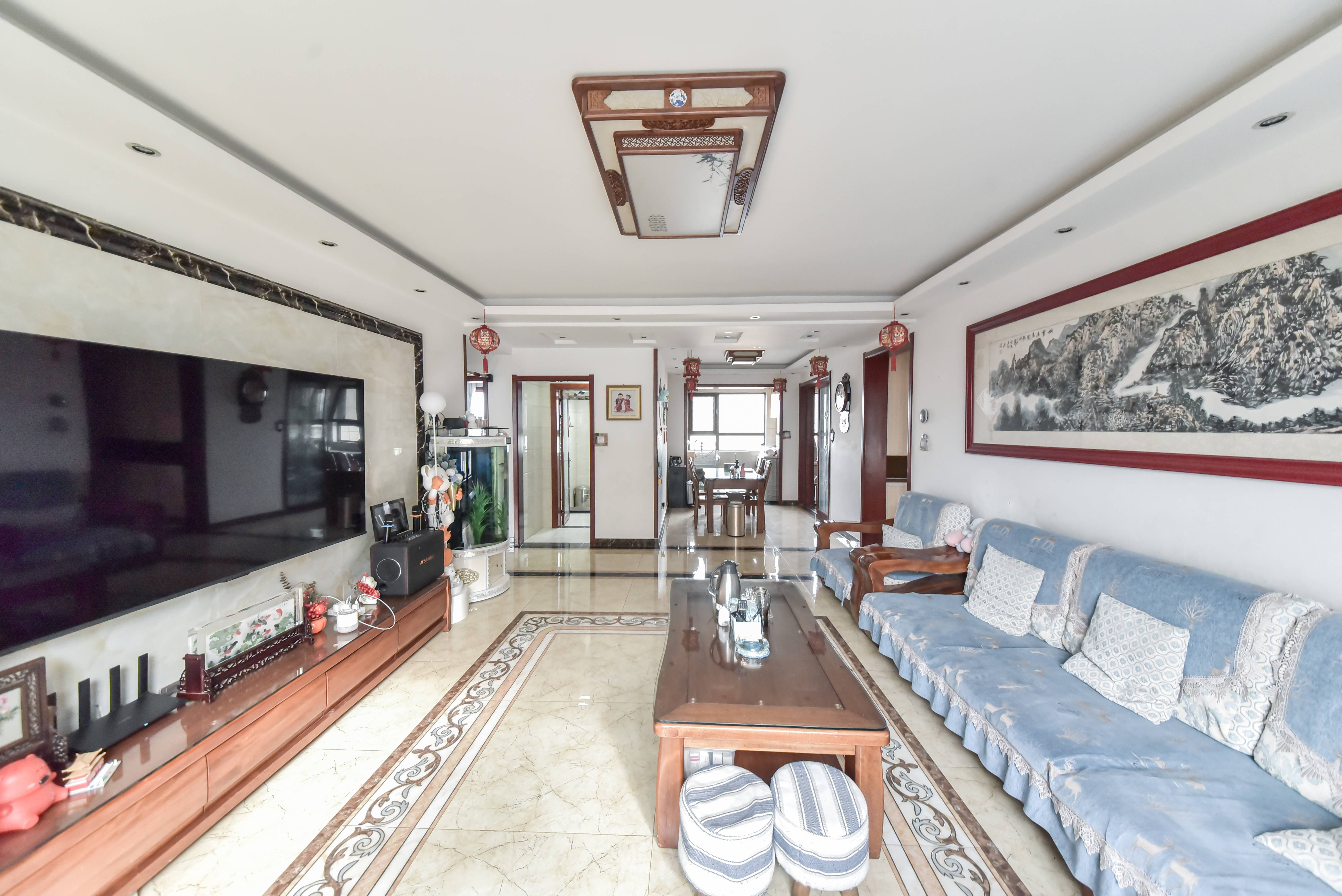  银丰唐郡荷花园 南