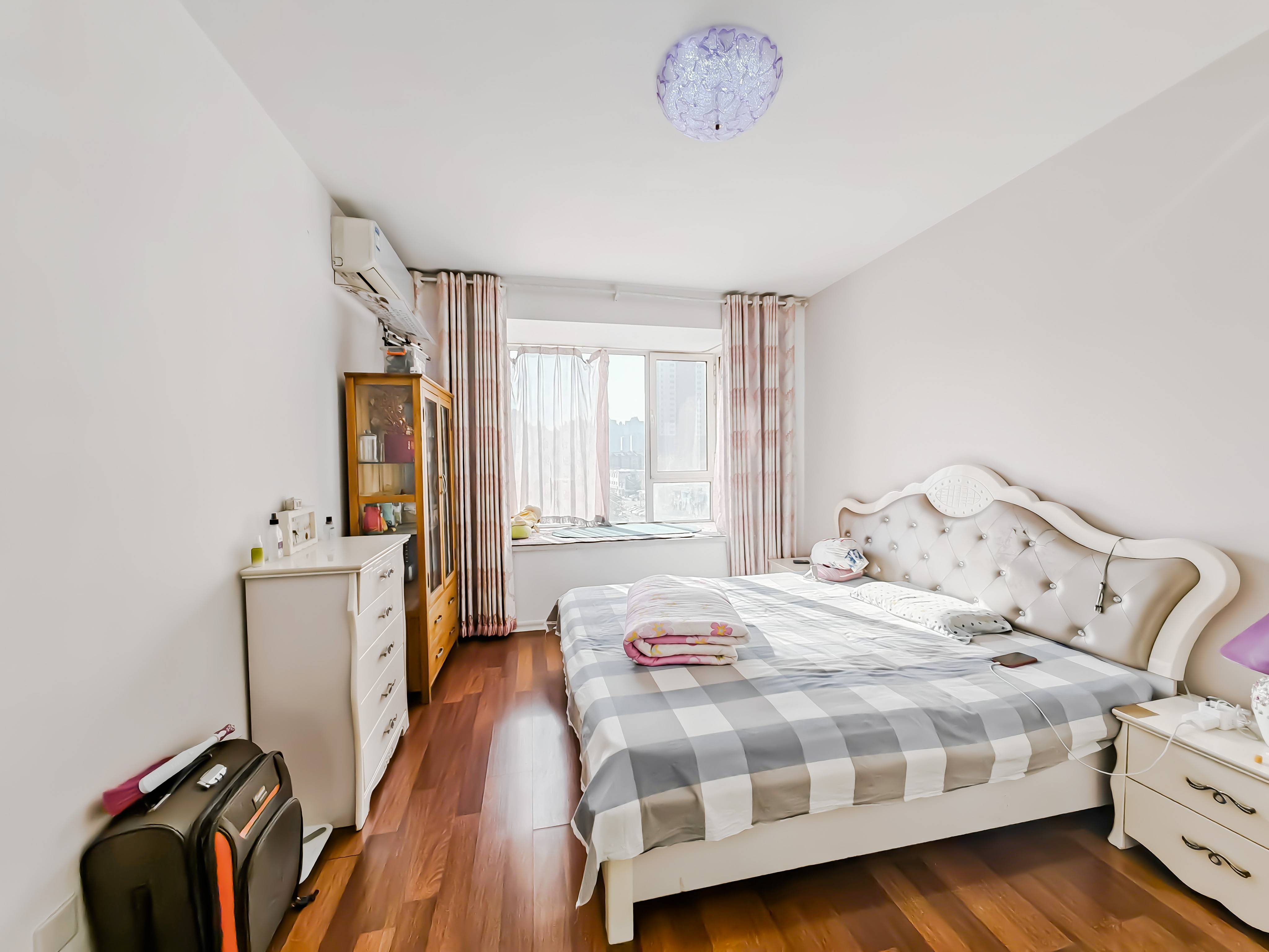 天鸿万象新天四区