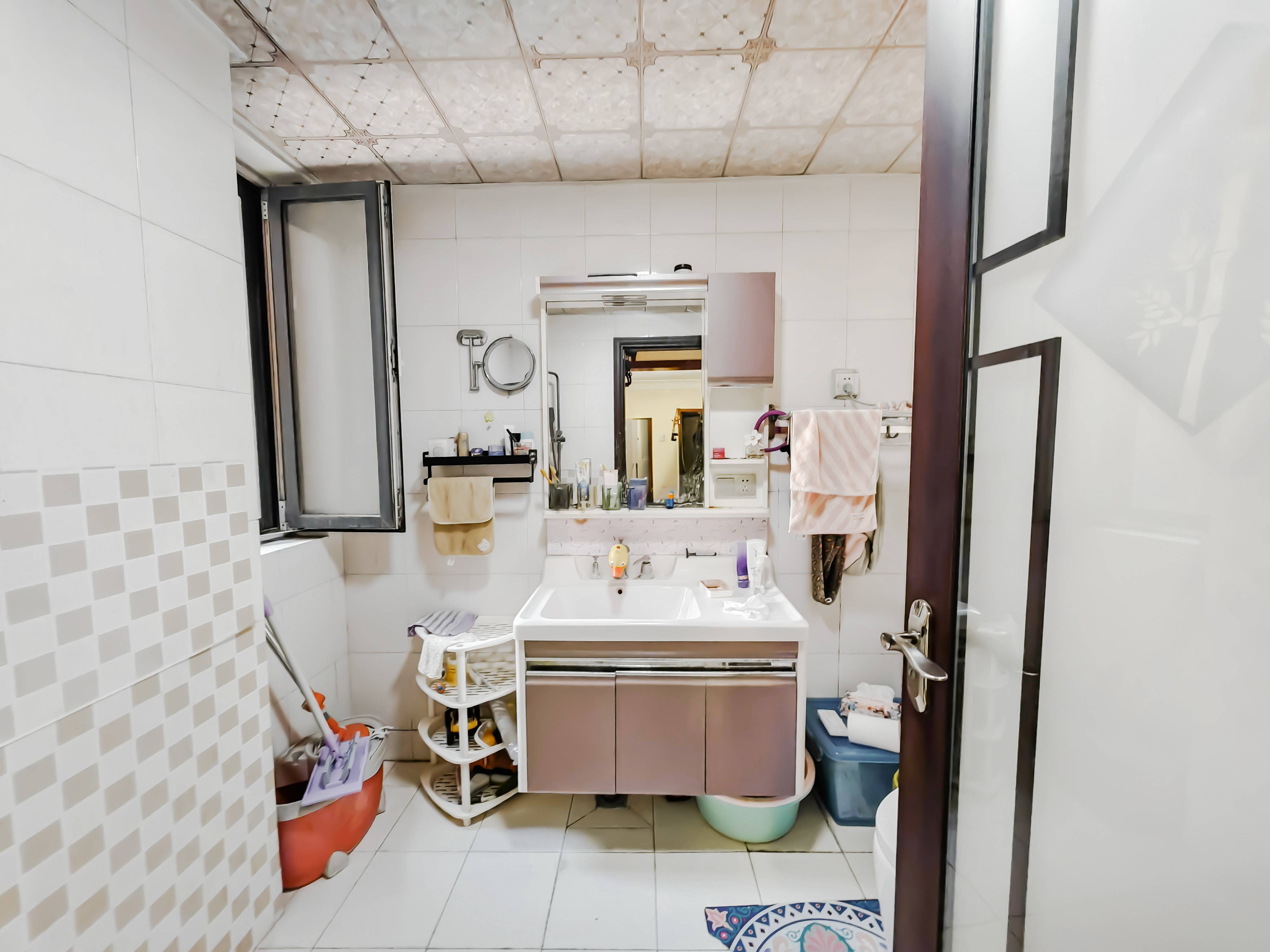 天鸿万象新天四区