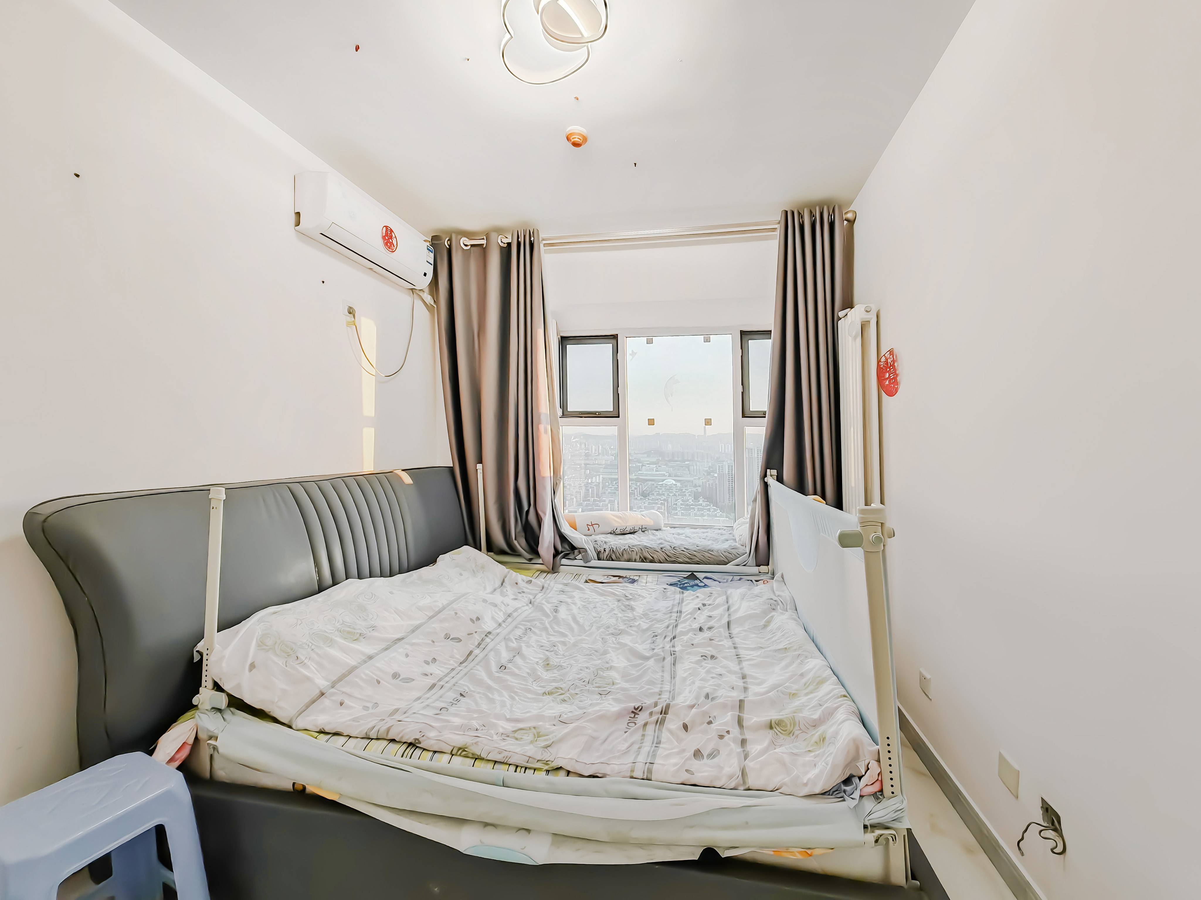 天鸿万象新天万卷府