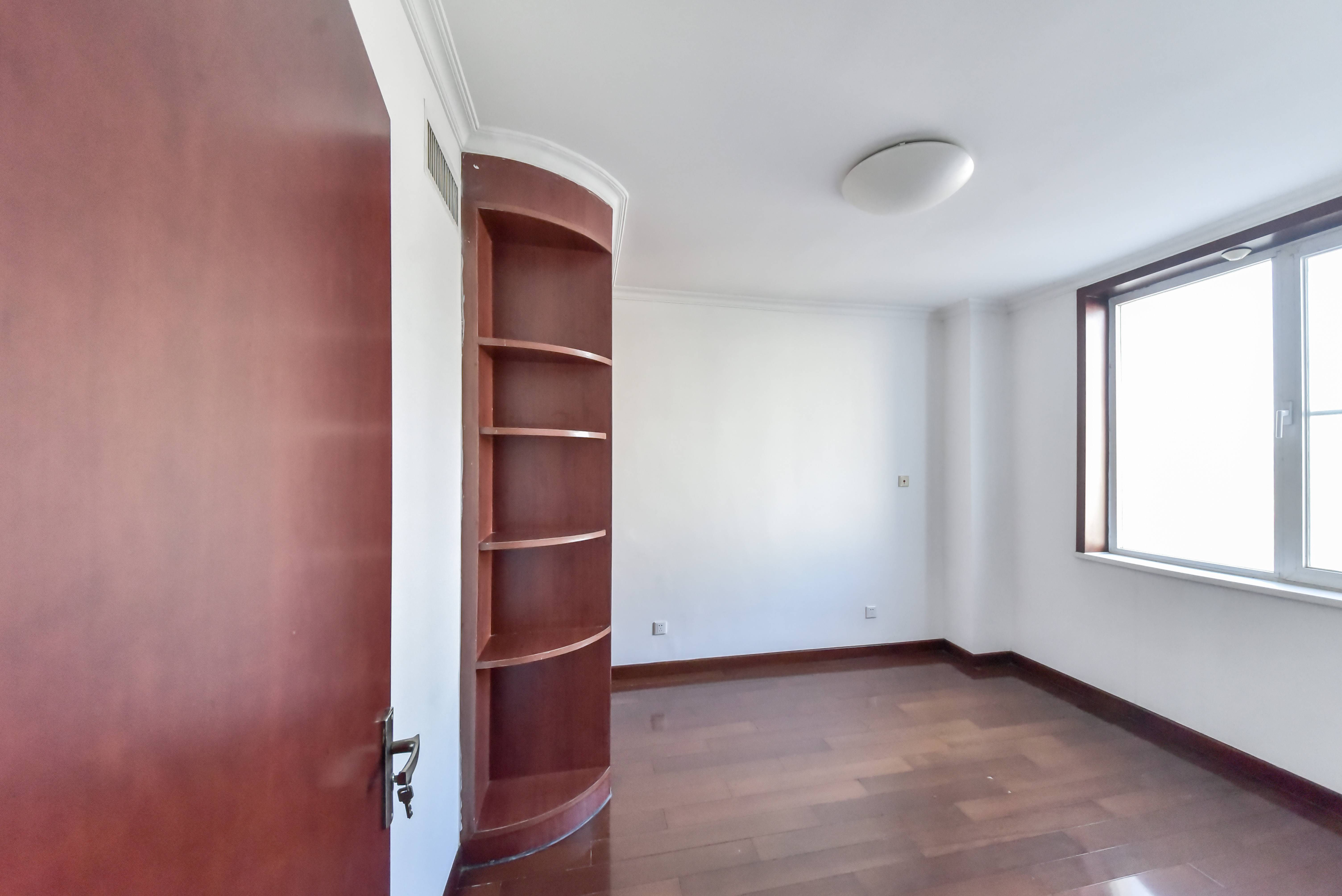 鲁信蟠龙山花园